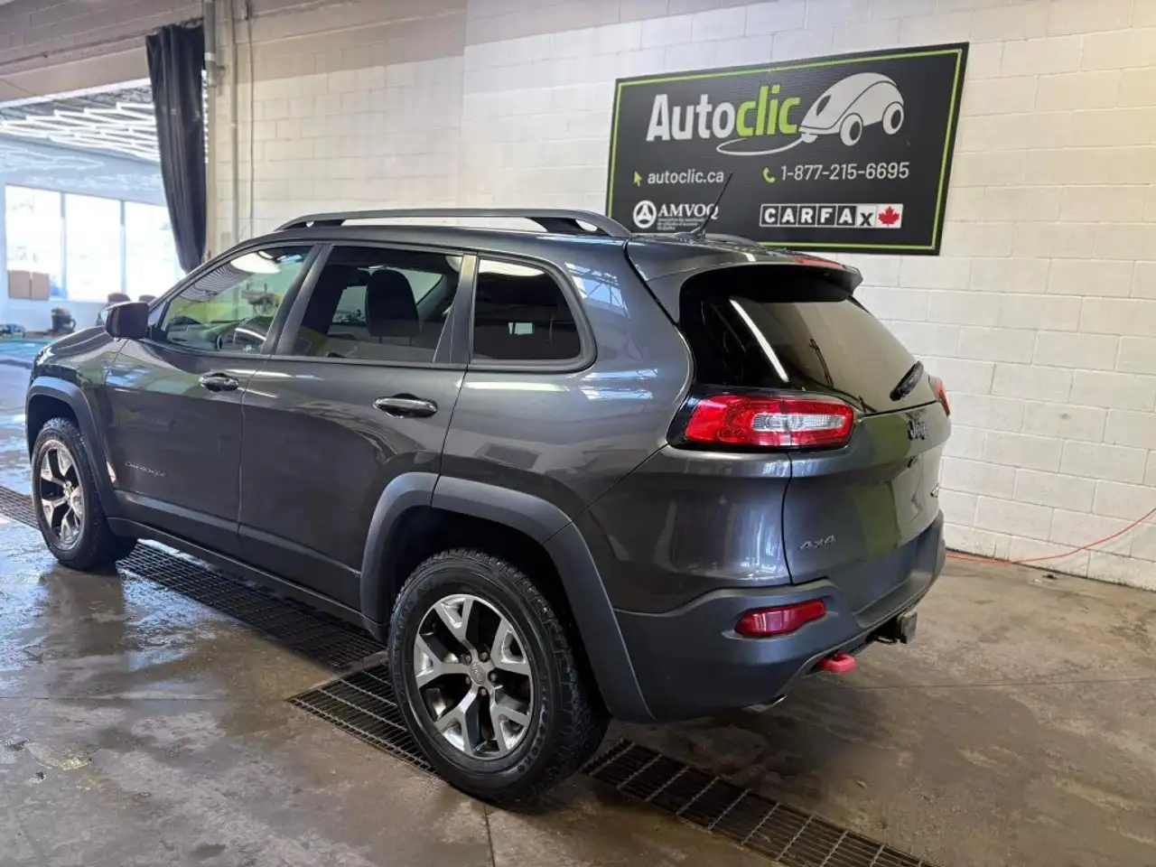 Jeep Cherokee снимка Jeep Cherokee