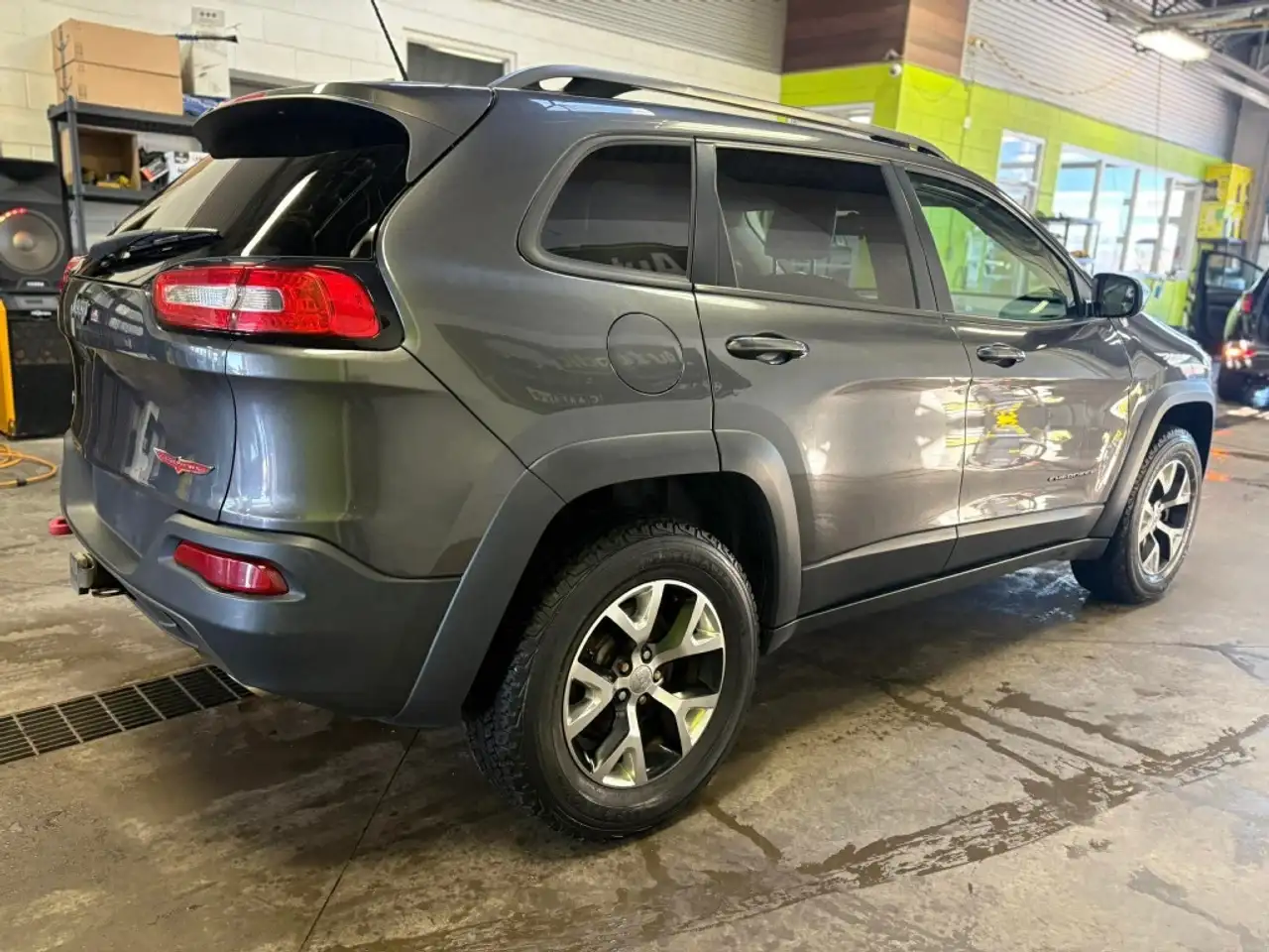 Jeep Cherokee снимка Jeep Cherokee