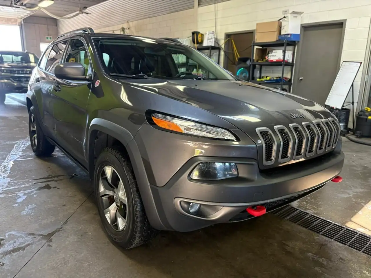 Jeep Cherokee снимка Jeep Cherokee