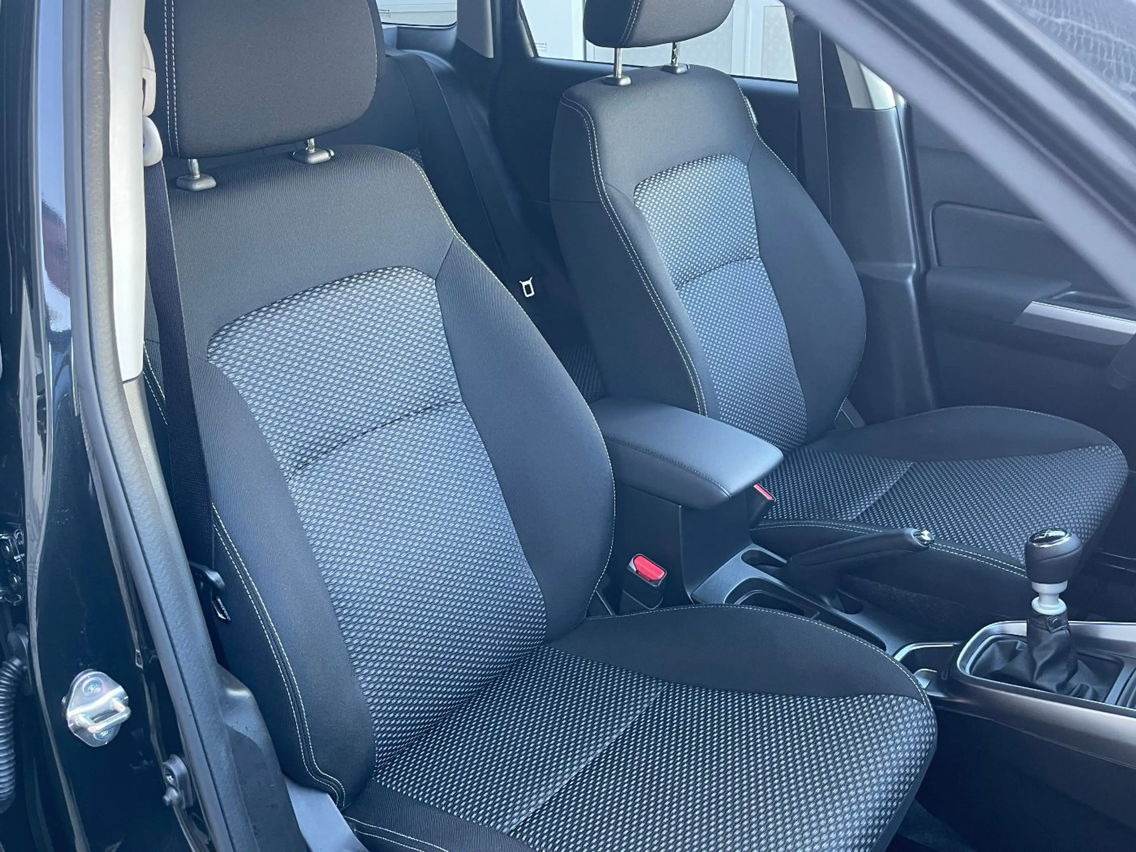 Suzuki Vitara Comfort Navi Kamera LED SHZ Alarm SHZ — photo 10