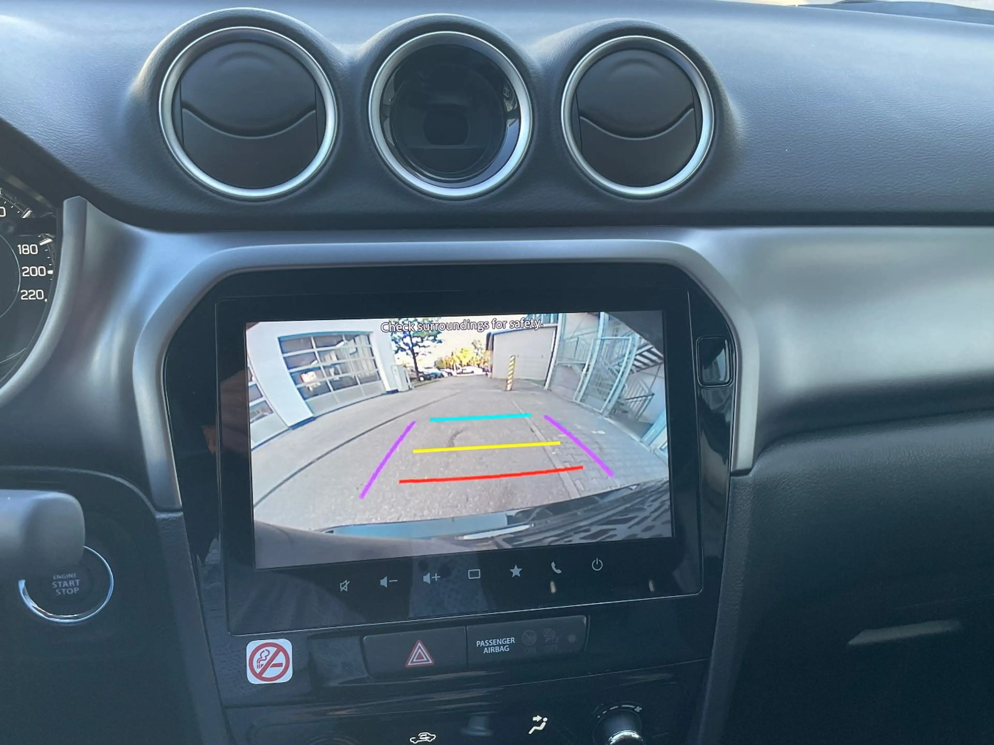 Suzuki Vitara Comfort Navi Kamera LED SHZ Alarm SHZ — photo 6