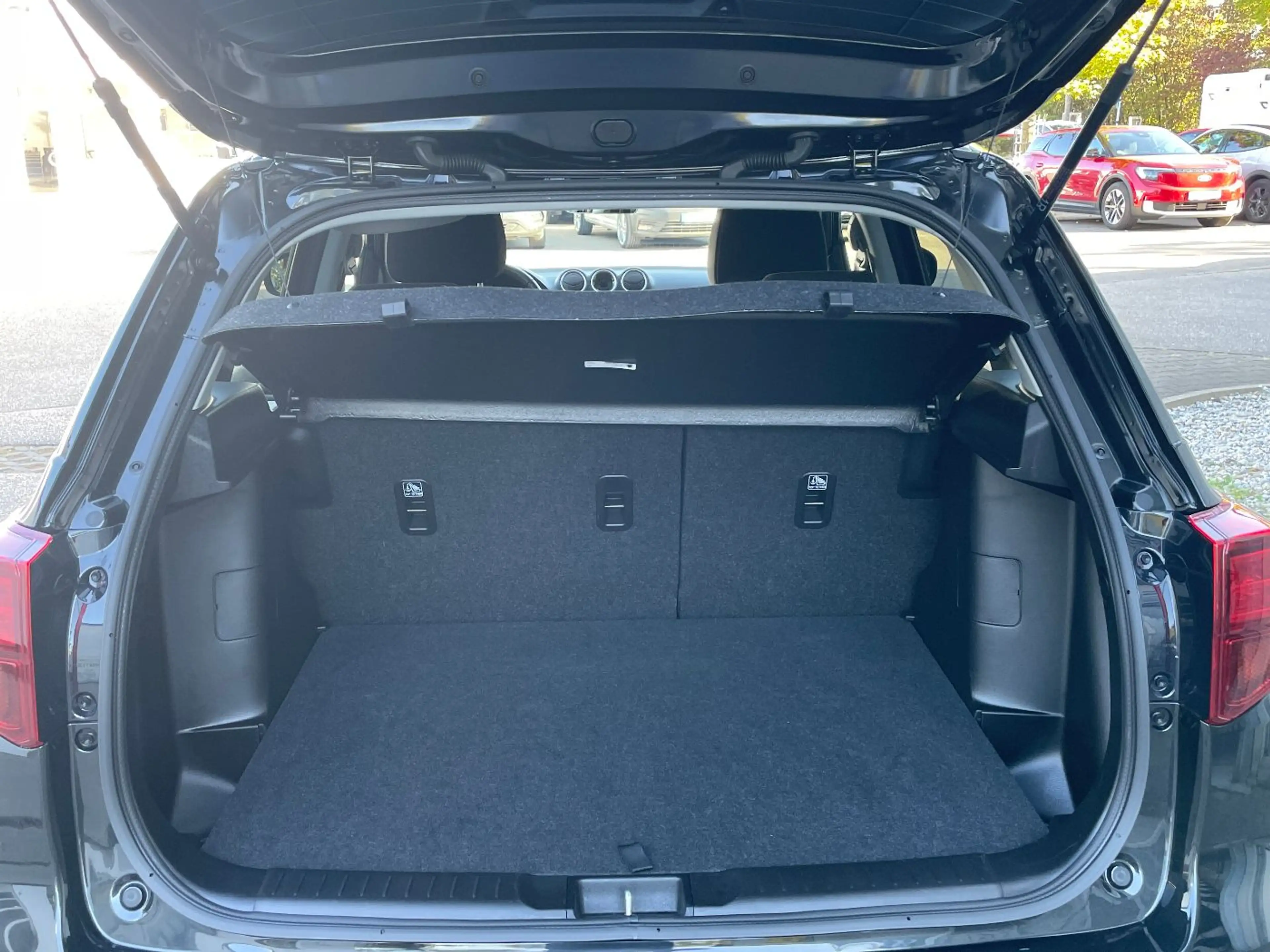 Suzuki Vitara Comfort Navi Kamera LED SHZ Alarm SHZ — photo 14