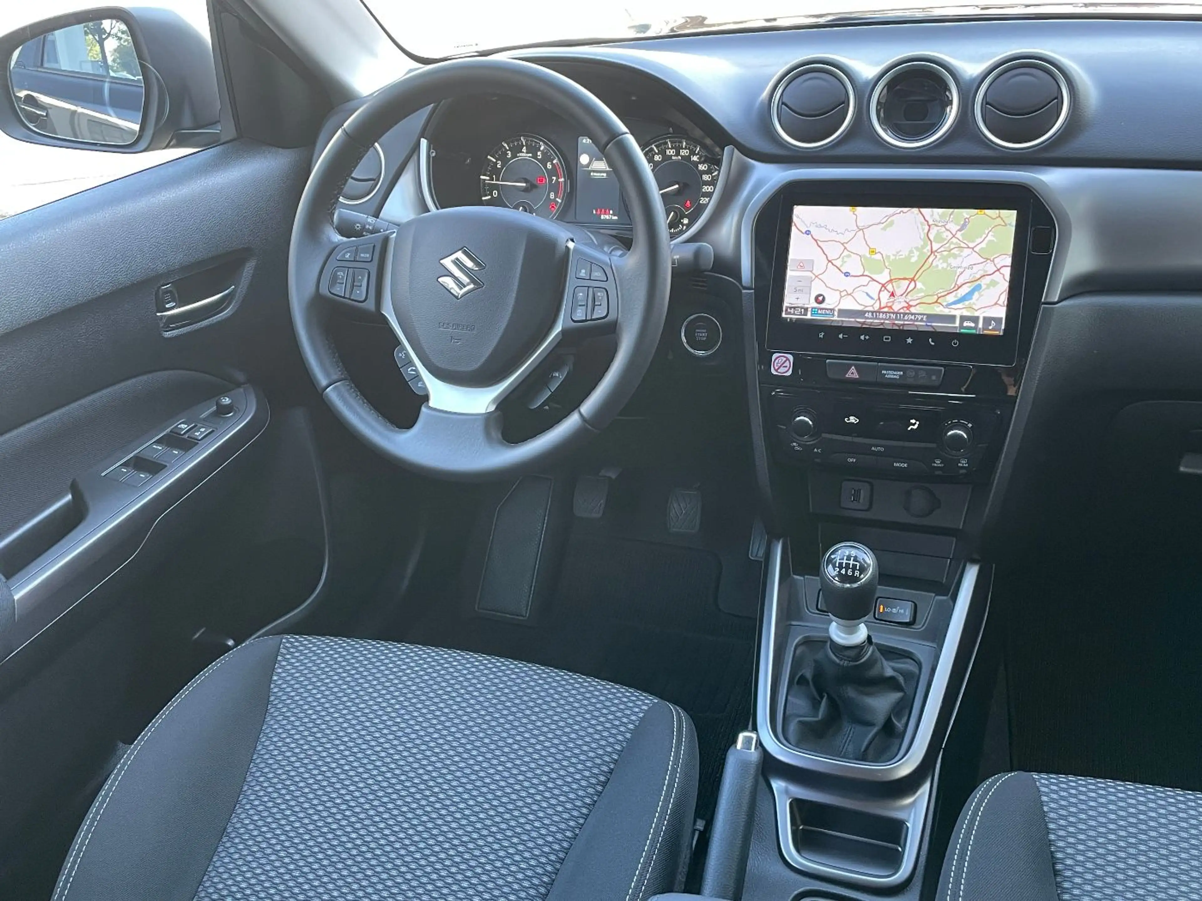 Suzuki Vitara Comfort Navi Kamera LED SHZ Alarm SHZ — photo 16