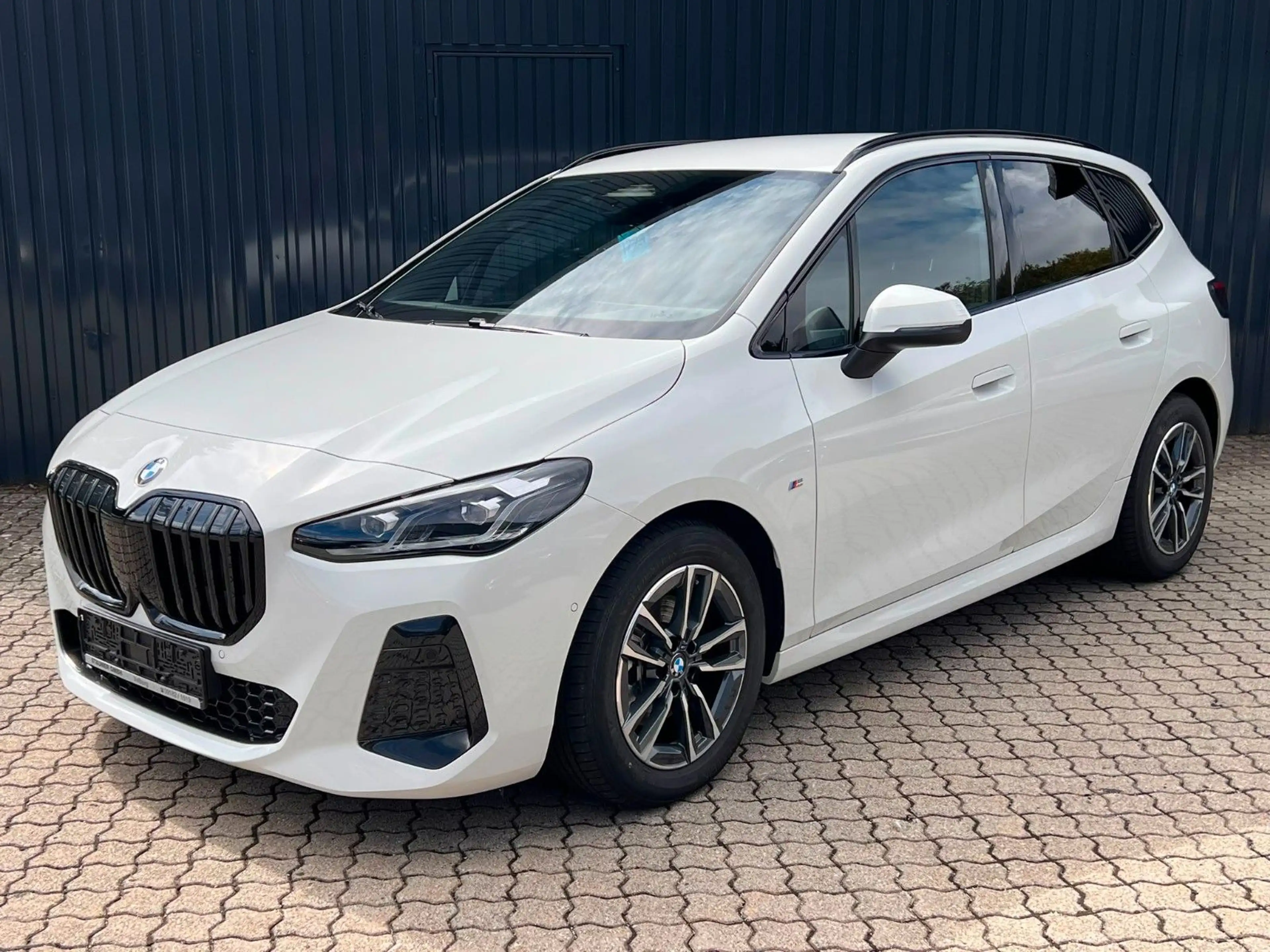 BMW 218 i Active Tourer M SPORT /getöntScheib/AdapLED — photo 3