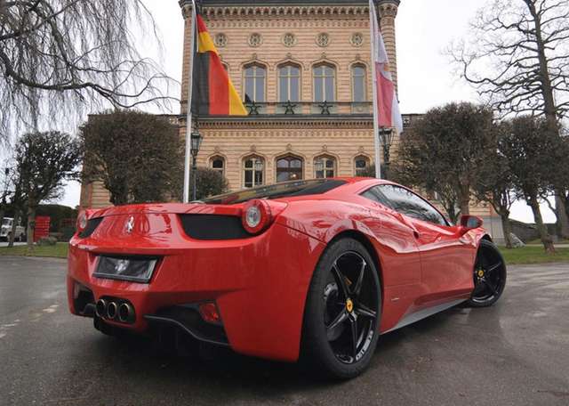 Ferrari 458 Italia V8*Ferrari-Garantie*Rosso Corsa*IROKO