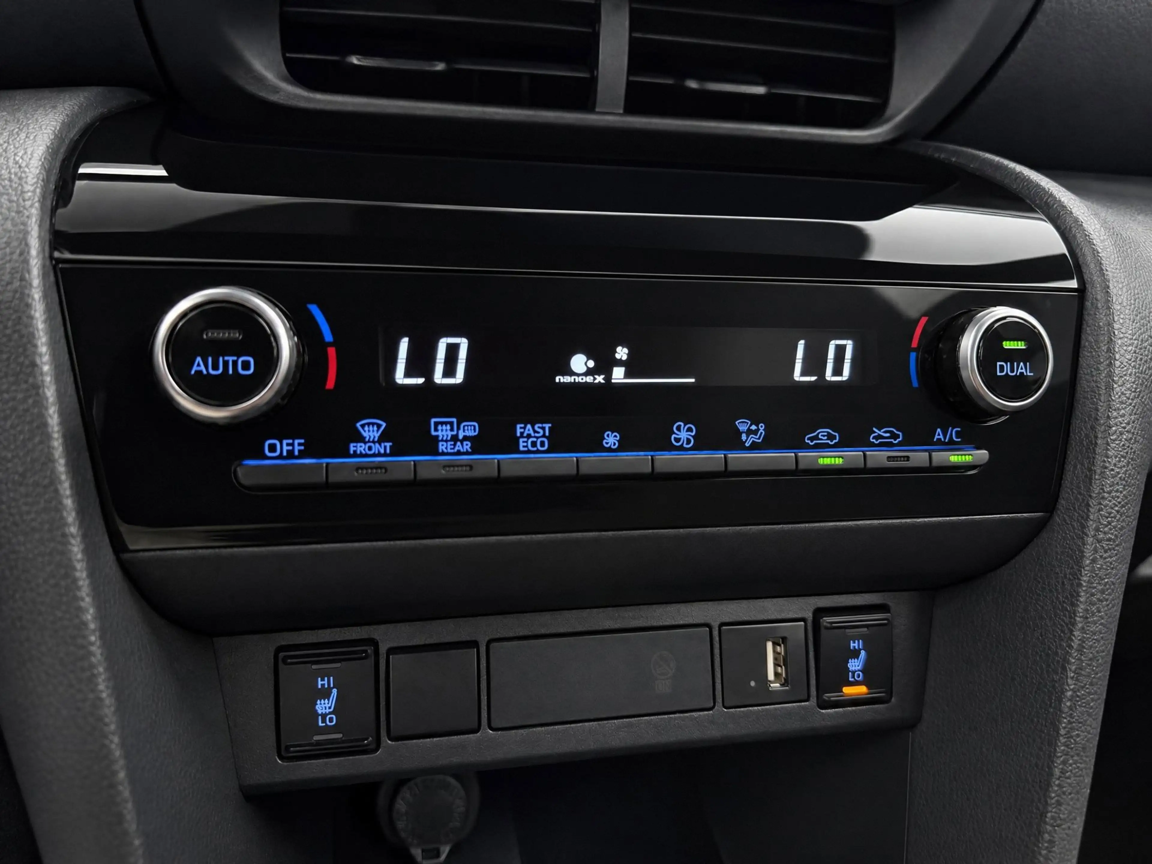 Toyota Yaris Cross 1.5 Hybrid Adventure |HUD|NAP| — photo 14