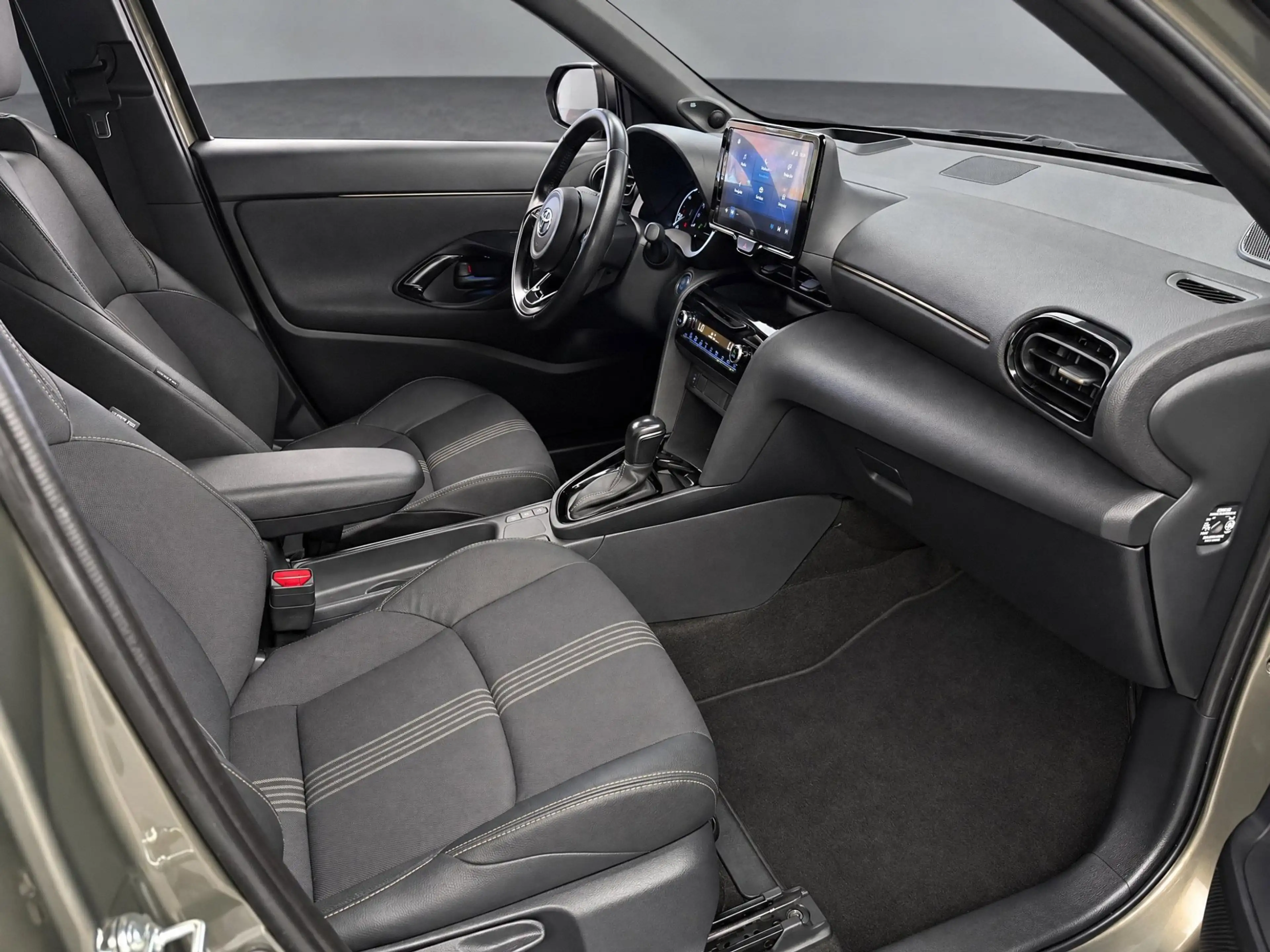 Toyota Yaris Cross 1.5 Hybrid Adventure |HUD|NAP| — photo 19