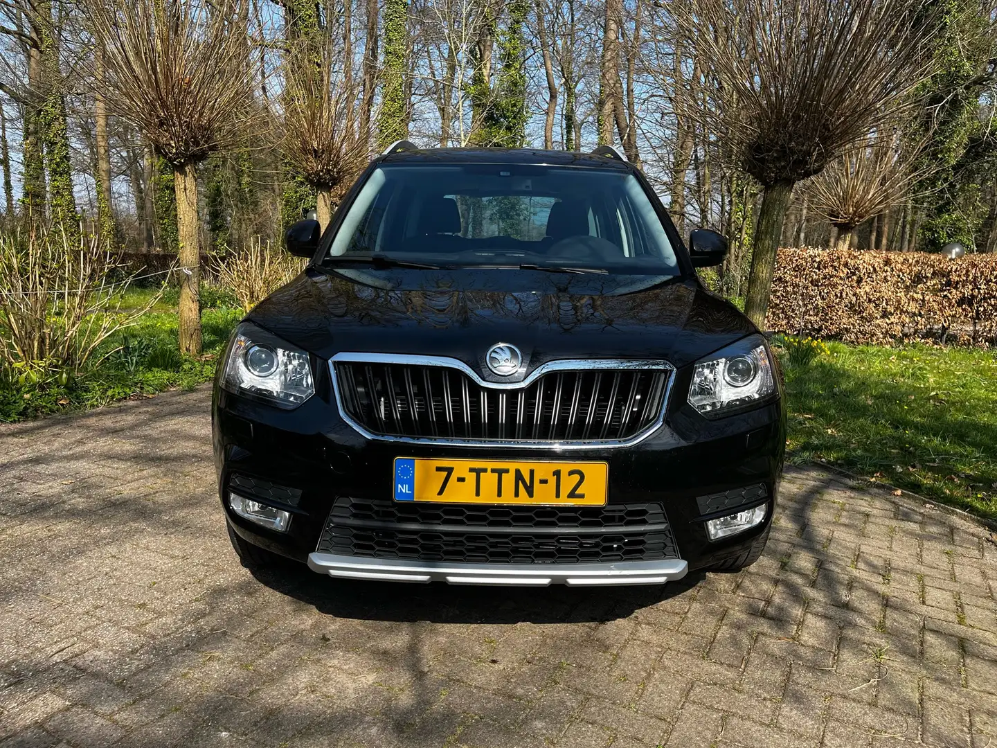 Skoda Yeti 1.4 TSI Elegance Negro - 2