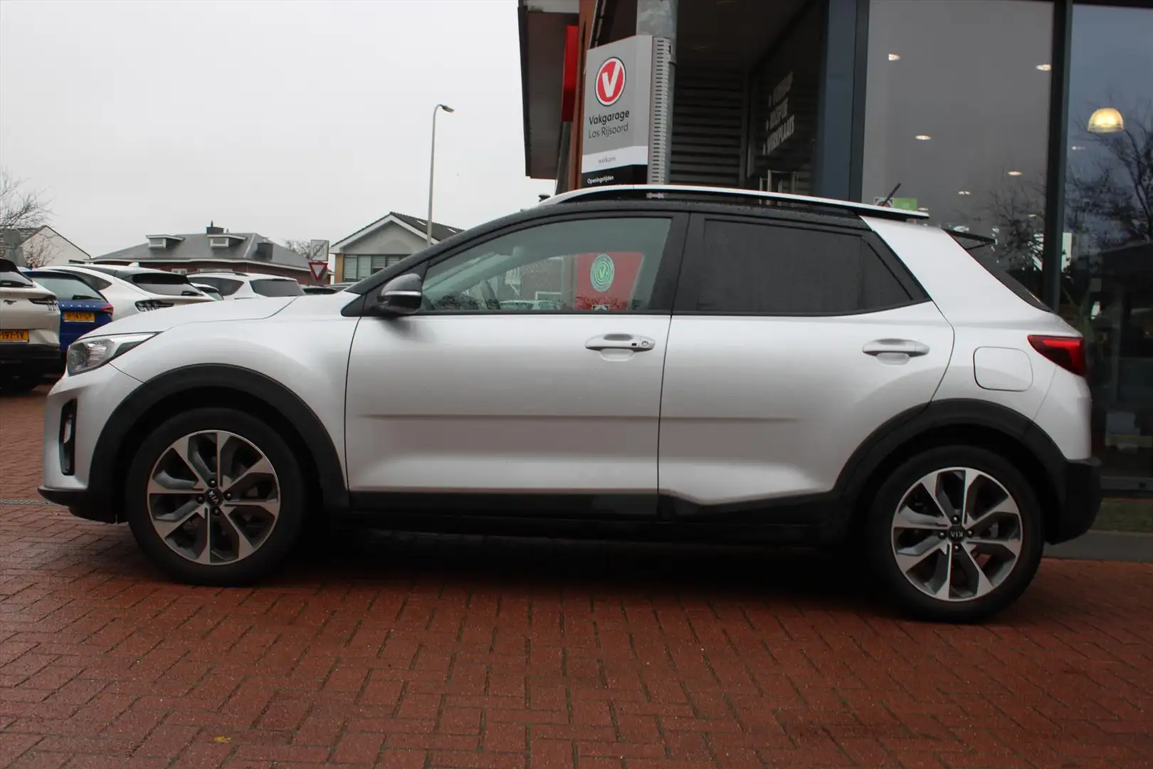 Kia Stonic 1.0 T-GDi *DynamicLine* | Camera | Carplay | Navig Grigio - 2