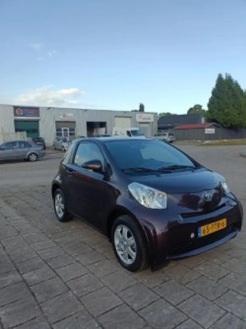 Toyota iQ 1.0 VVTI COMFORT Burdeos - 1