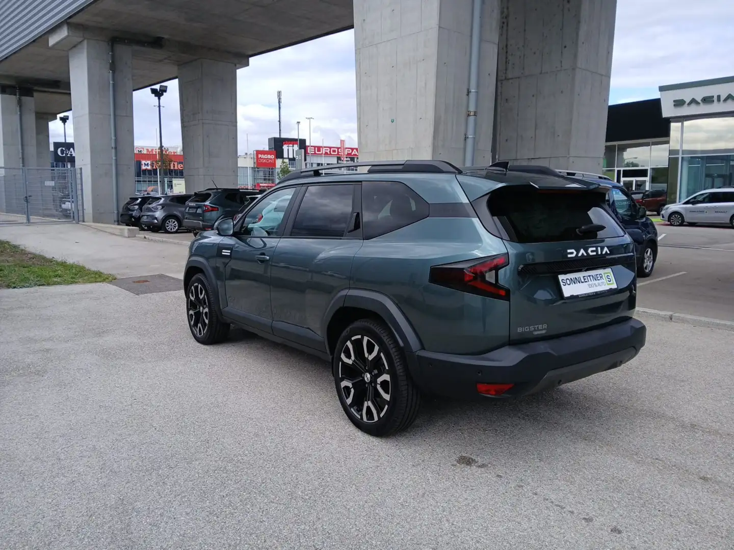 Dacia Bigster BIGSTER Journey Hybrid 155 Grün - 2