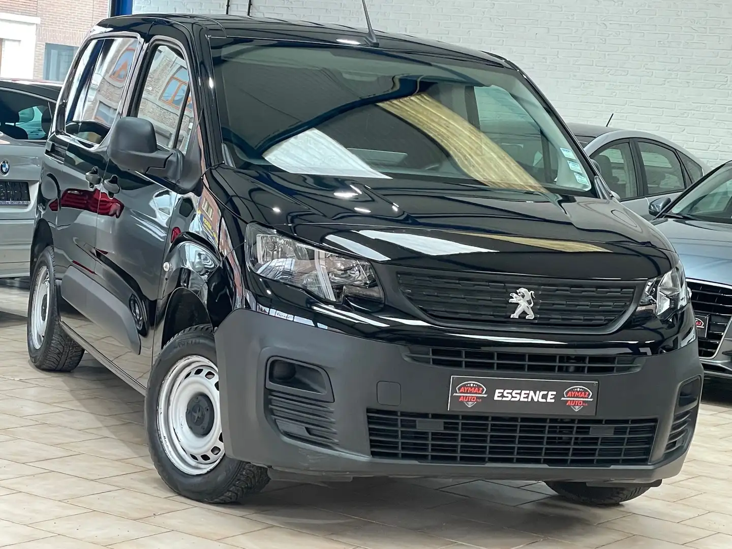 Peugeot Partner 1.2 / TVA DÉDUCTIBLE / CARPLAY / 3 PLACES Noir - 1