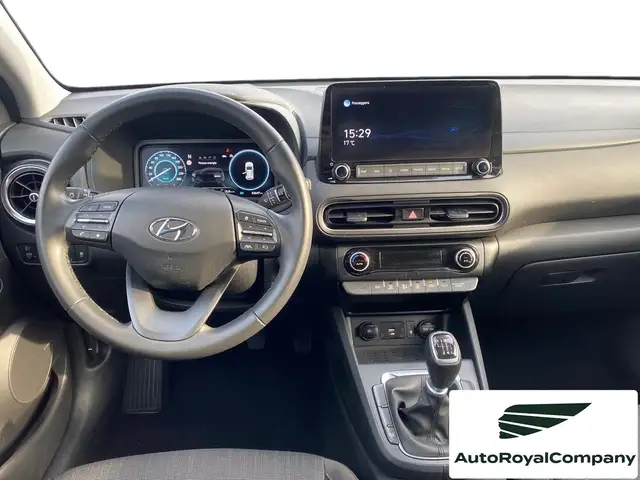 Hyundai Kona view 3