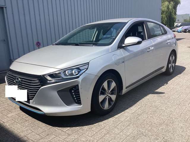 Imagine Hyundai IONIQ 1.6 Style Plug-In Hybrid