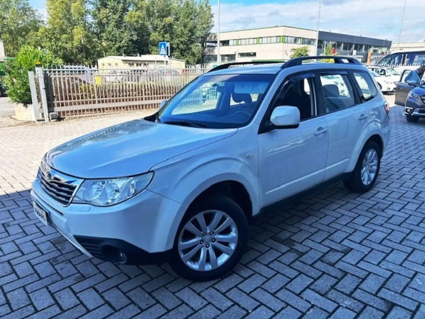 Subaru Forester Forester 2.0X Bi-Fuel BRGP Bianco - 1