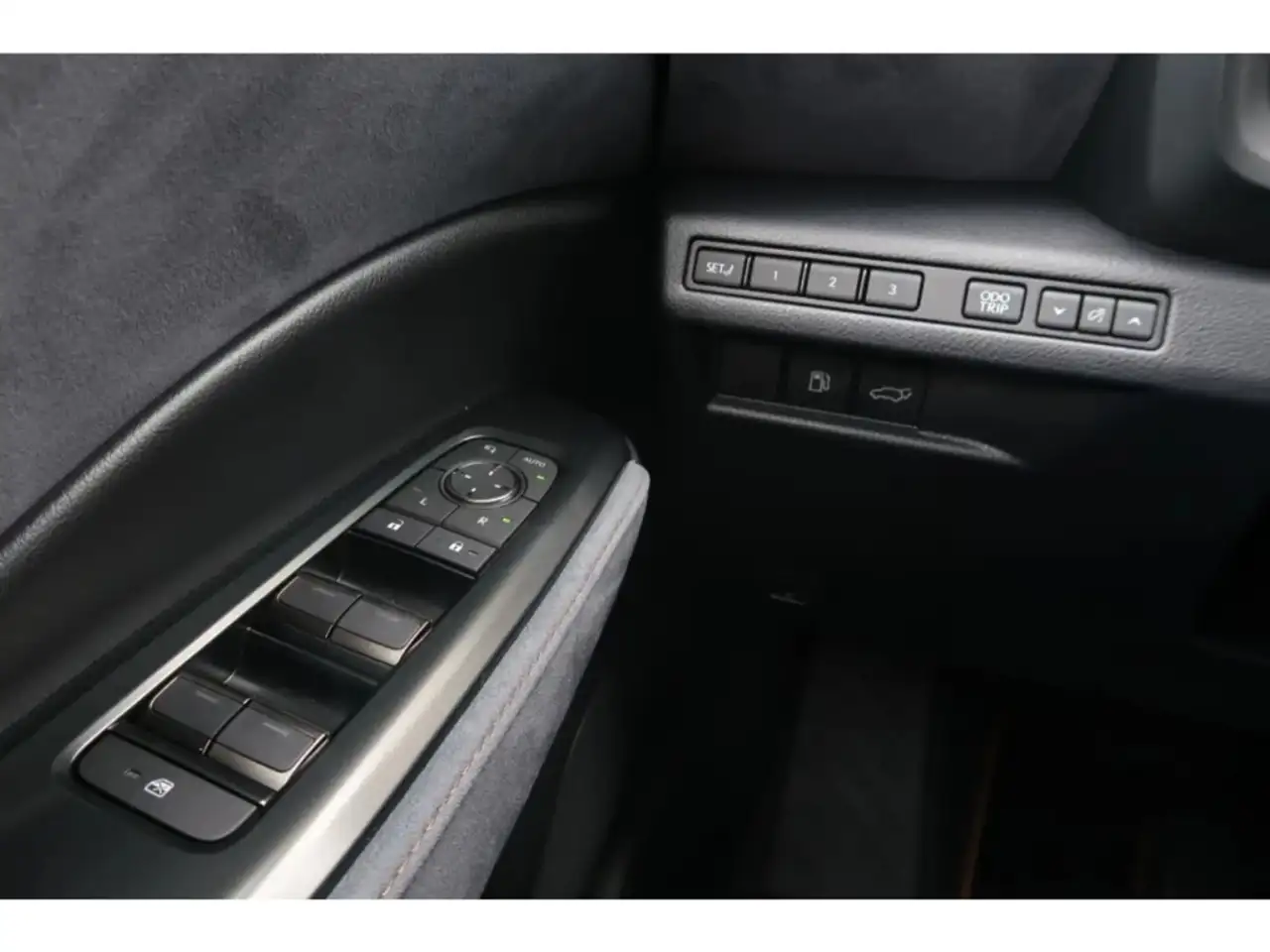 Lexus LBX FWD Cool *LED*360°*M Levinson*HUD*el. Heck* 12