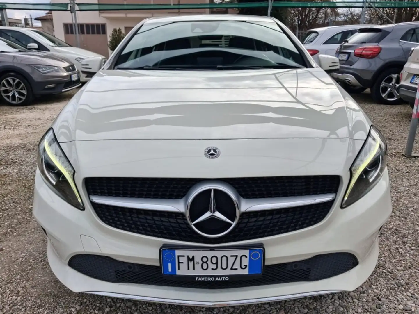 Mercedes-Benz A 180 d Automatic Sport Next Blanc - 2