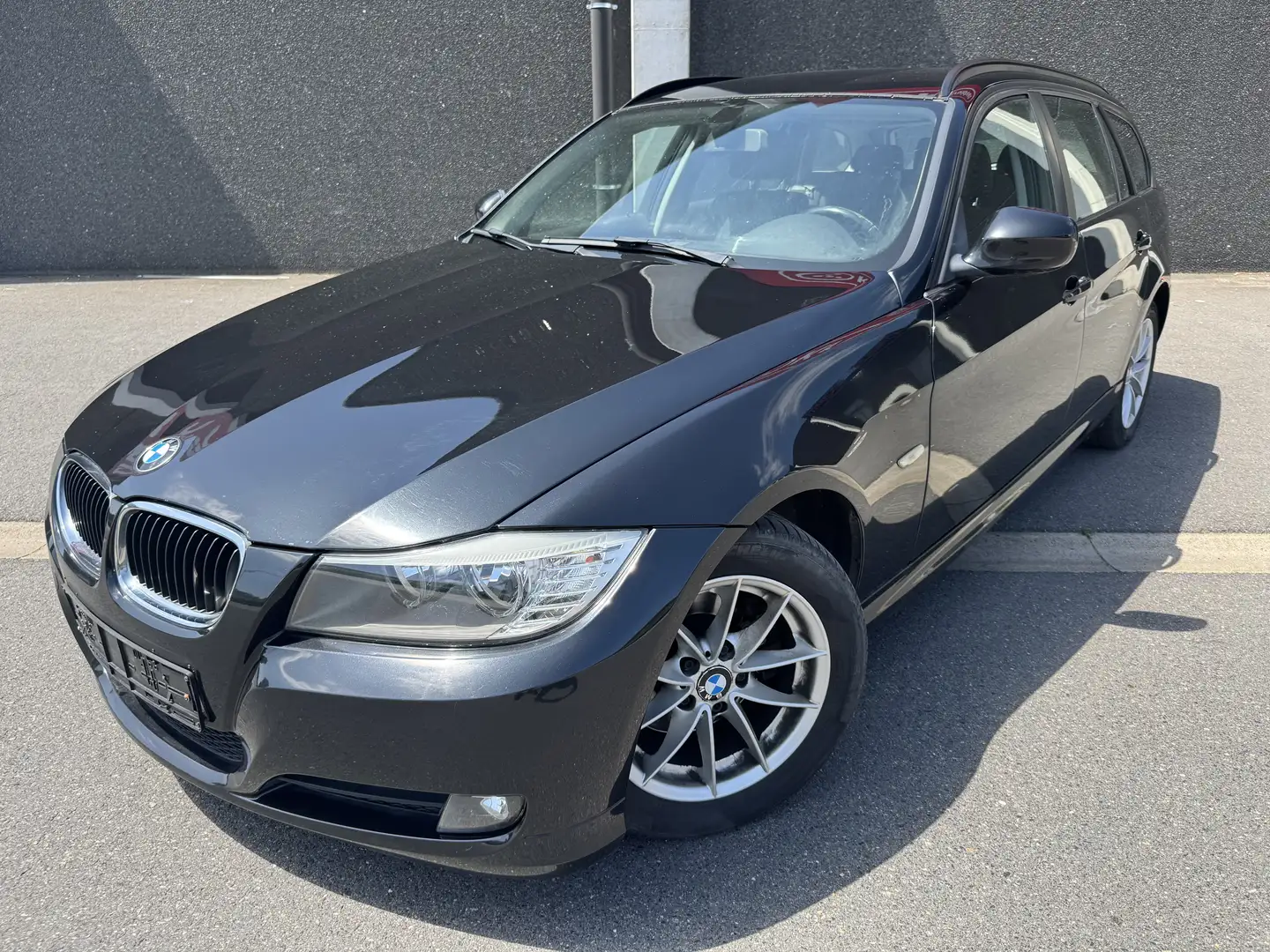 BMW 318 Touring d Prêt à immatriculer - 1