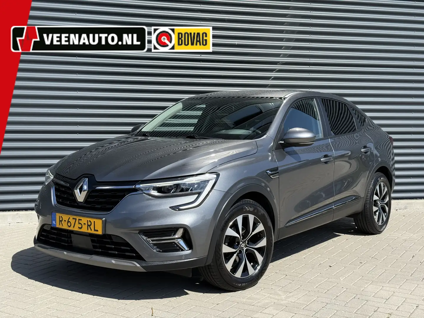 Renault Arkana 1.3 TCe 140 Camera/Apple Grau - 1