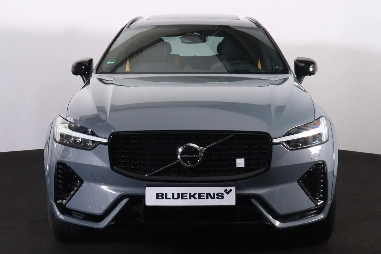 Volvo XC60 T8 AWD Polestar Engineered - Panorama/schuifdak - Grijs - 2