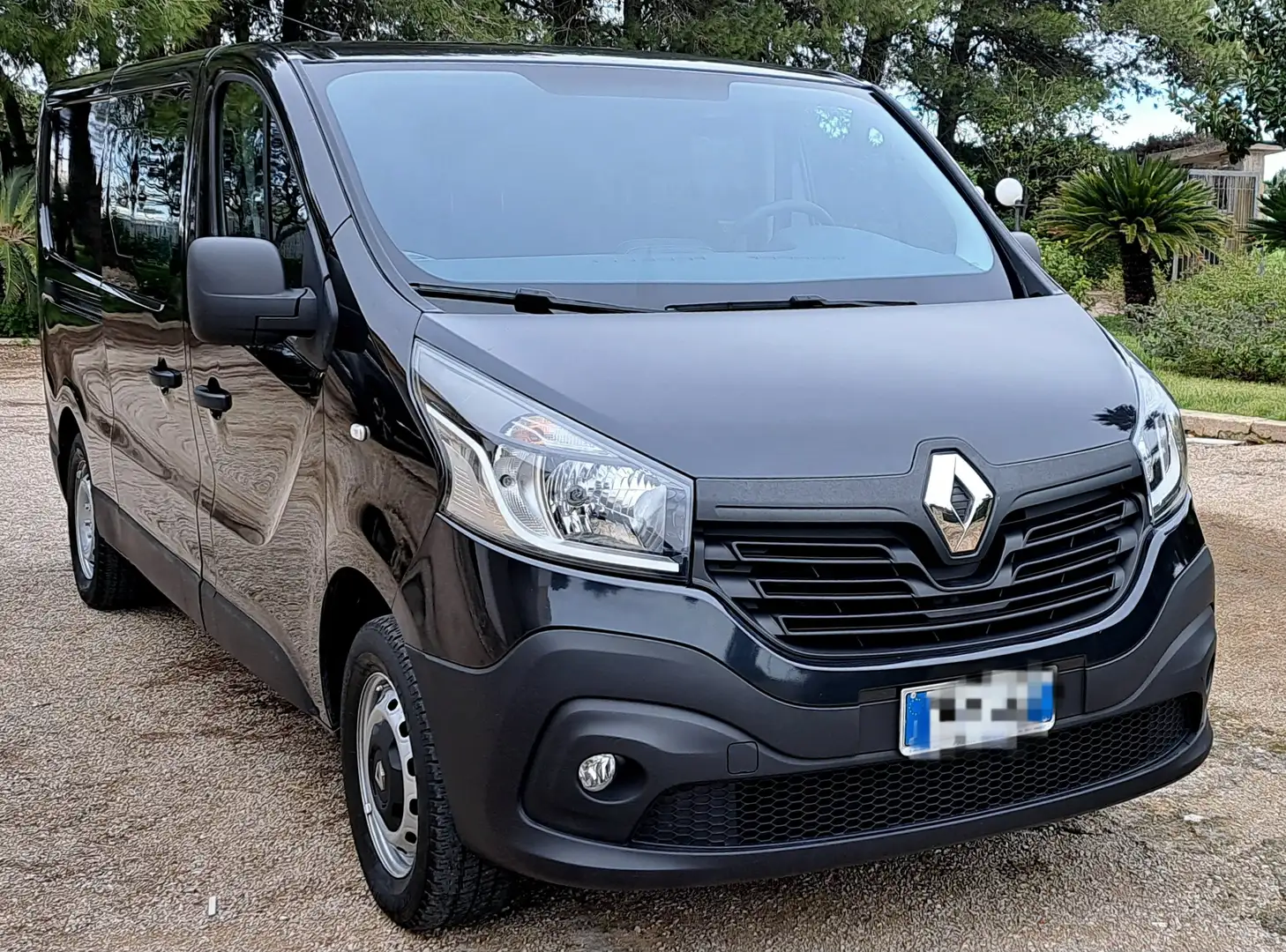 Renault Trafic 1.6 145 cv Nero - 1