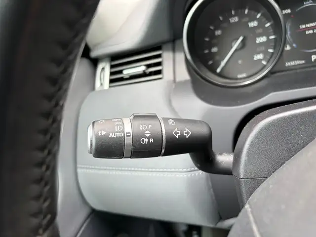 Land Rover Range Rover Evoque view 28