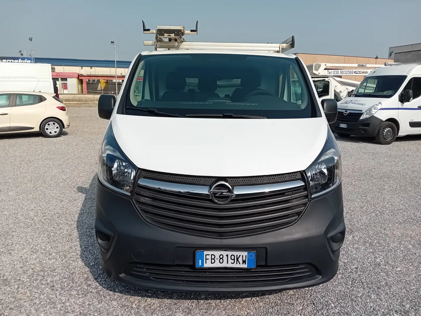 Opel Vivaro 1.6DCI 90CV con allestimento syncro .km 78000 Bianco - 2