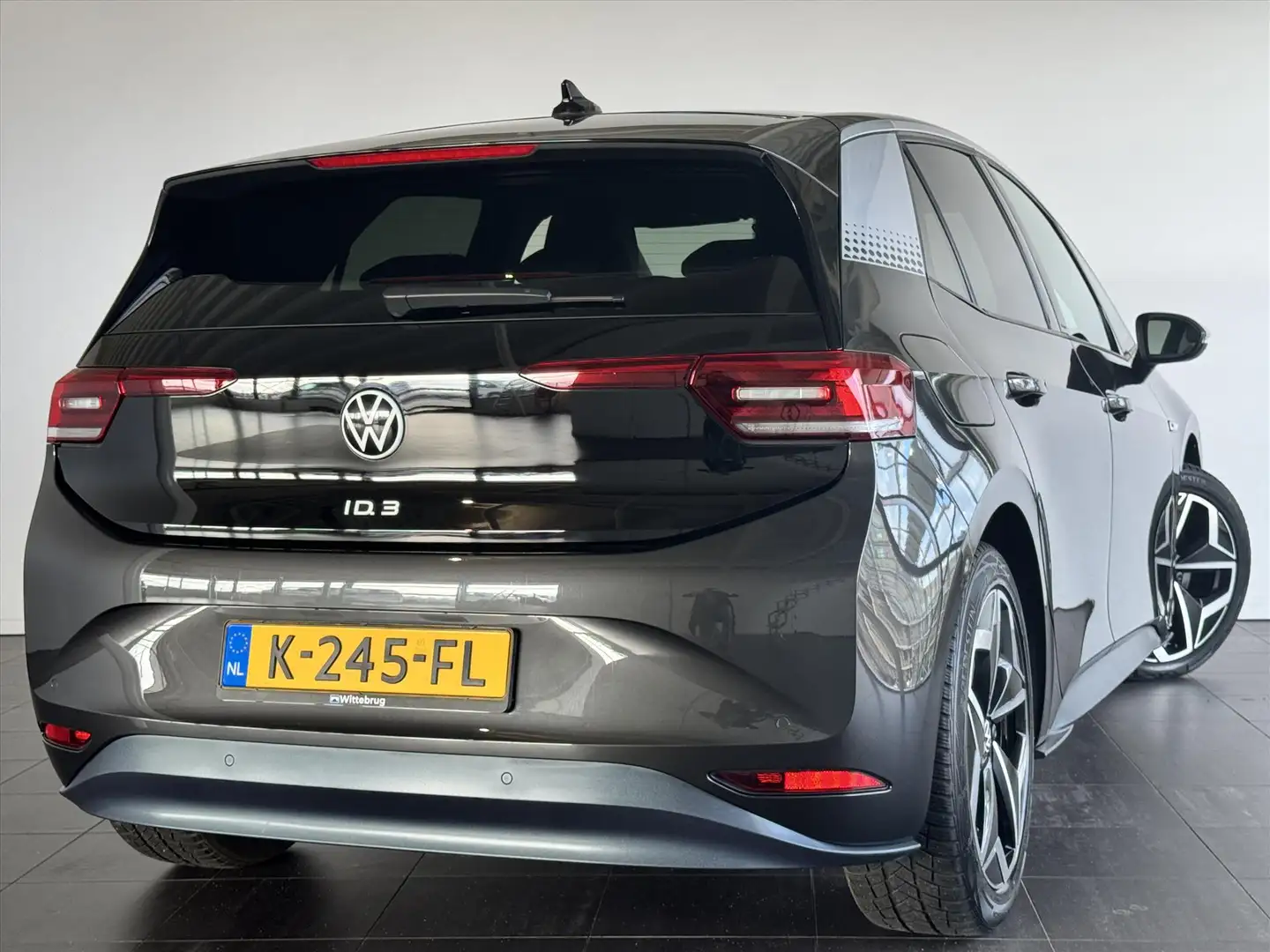Volkswagen ID.3 58kWh 204pk 1ST Plus Grijs - 2