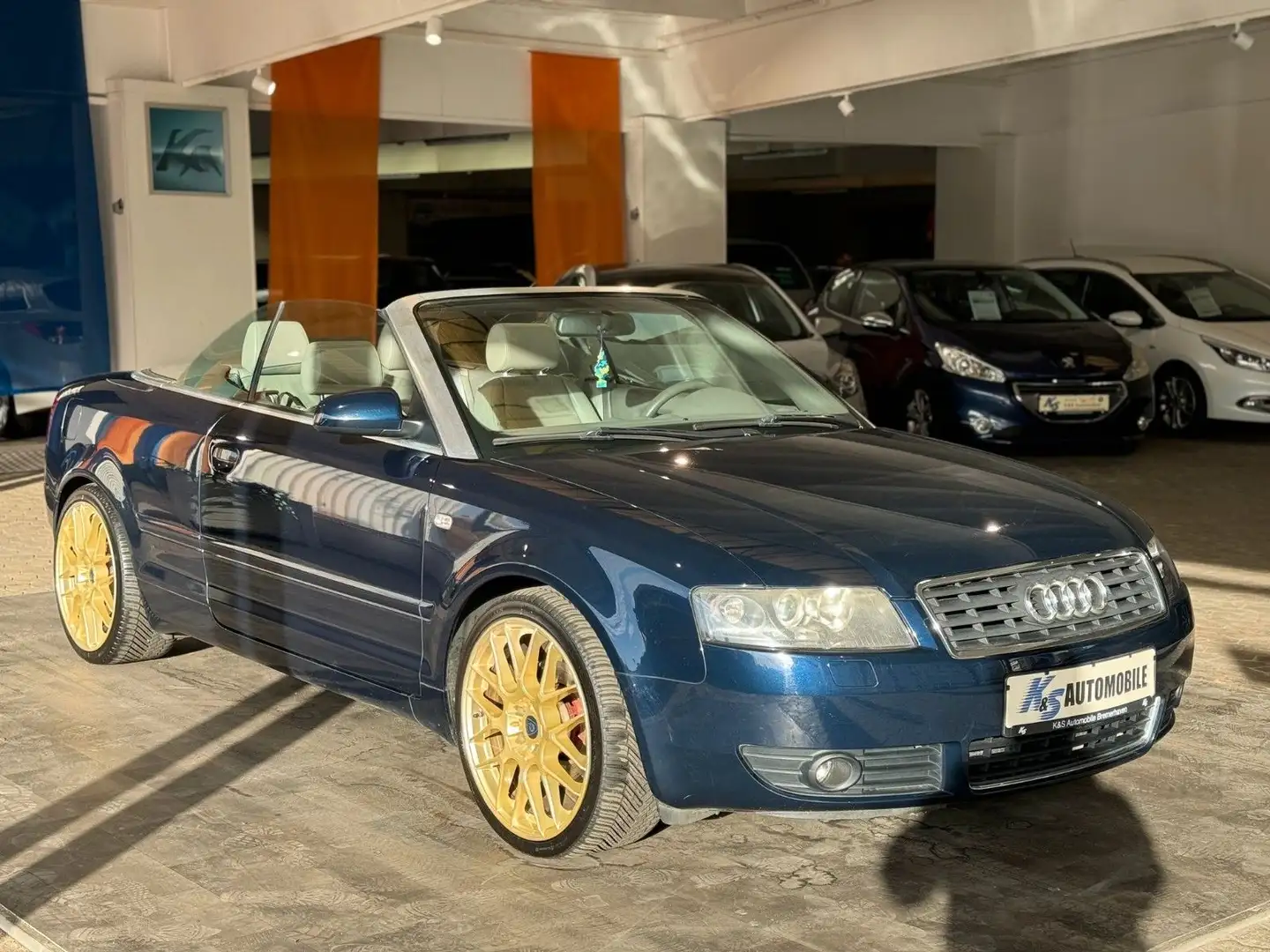 Audi A4 Cabriolet 3.0 Blau - 1