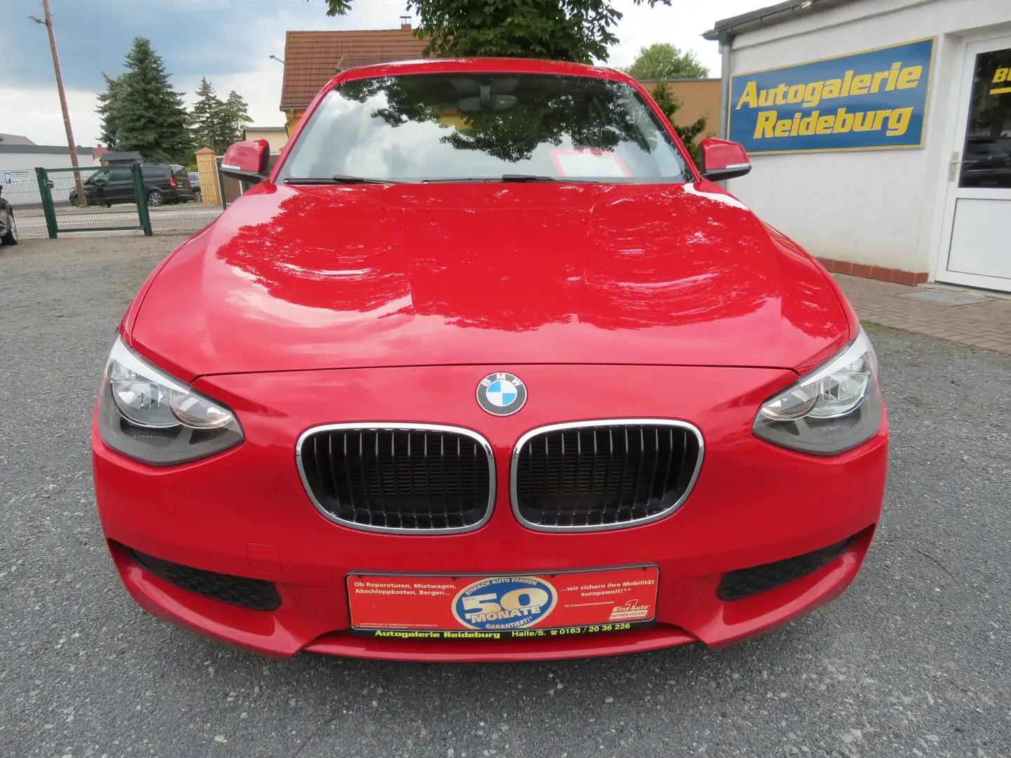 BMW 114 2.Hd. 5-türig!! 19Zoll!! TOP Optik!! PDC!! Rot - 2