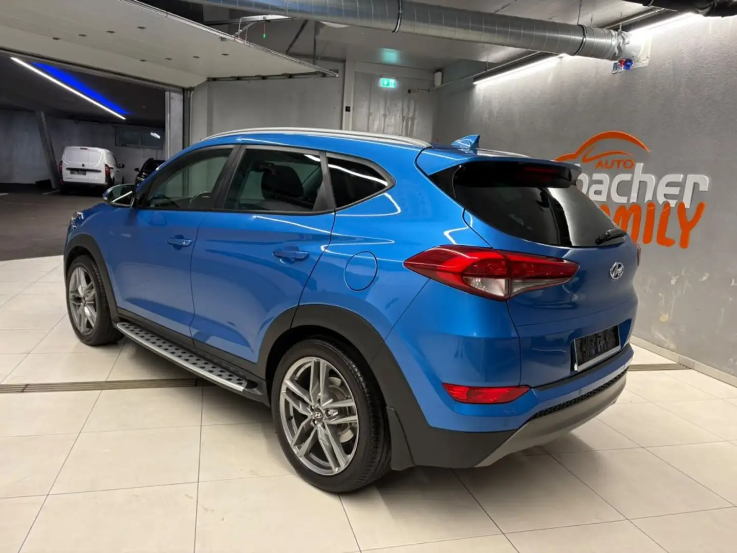 Hyundai TUCSON CRDI Blau - 2