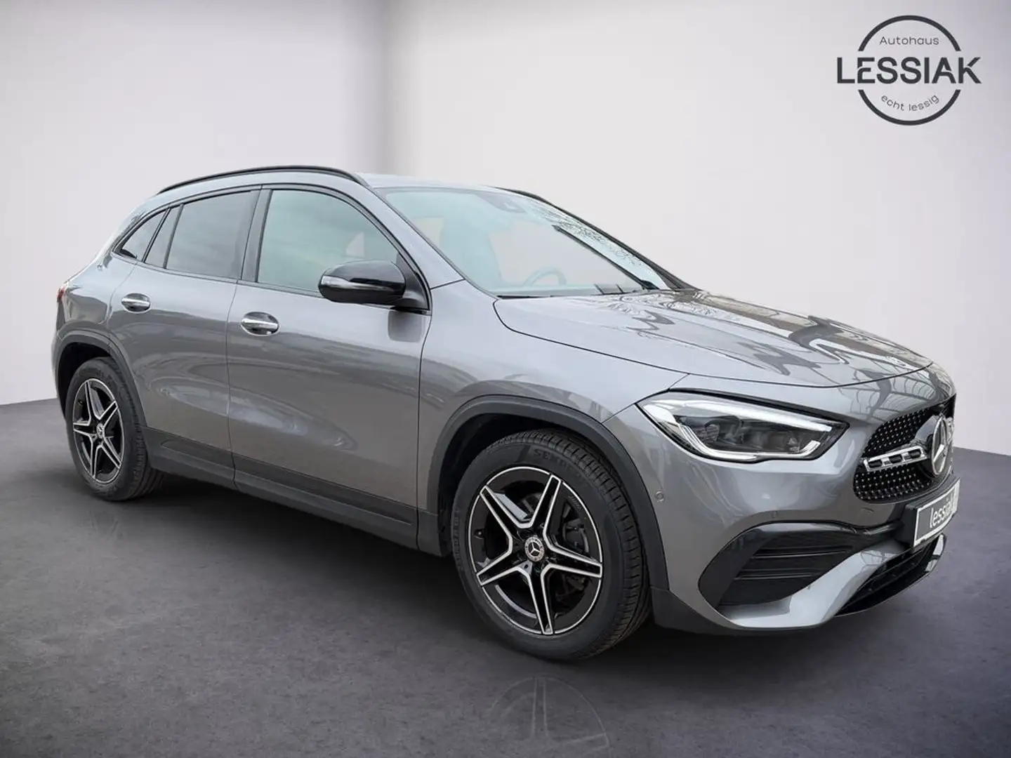 Mercedes-Benz GLA 200 d 4M | Smartph.-Int. | Multibeam-SW | AHV Grau - 2