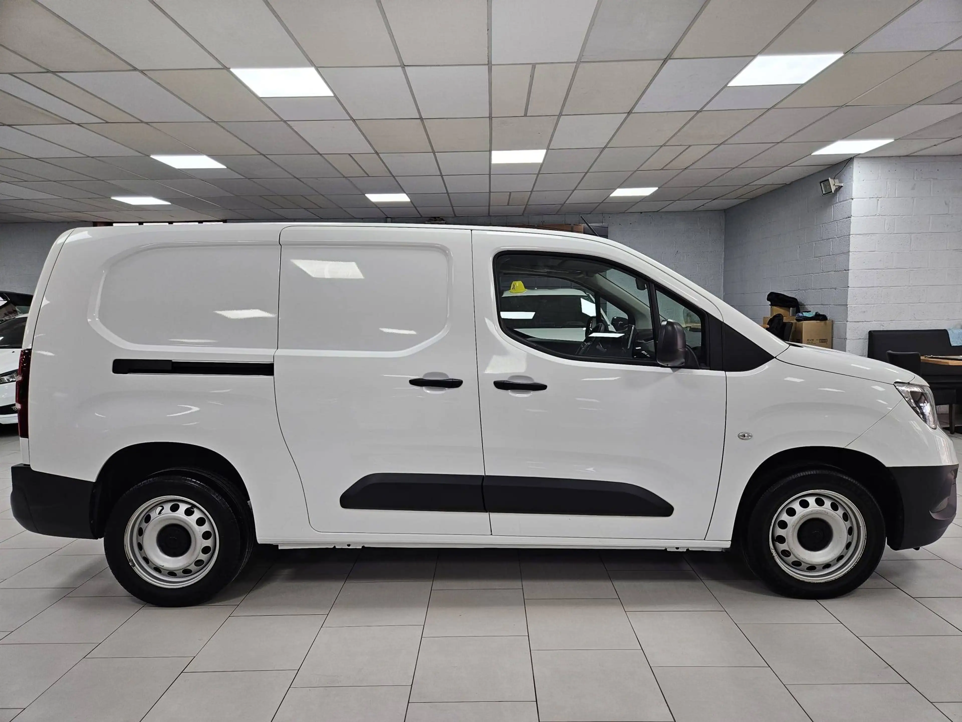 Opel Combo 1.5 TD BI L2H1 Long Châssis Heavy 3Places Carplay Android Lombaire Sensors Cruise — photo 5