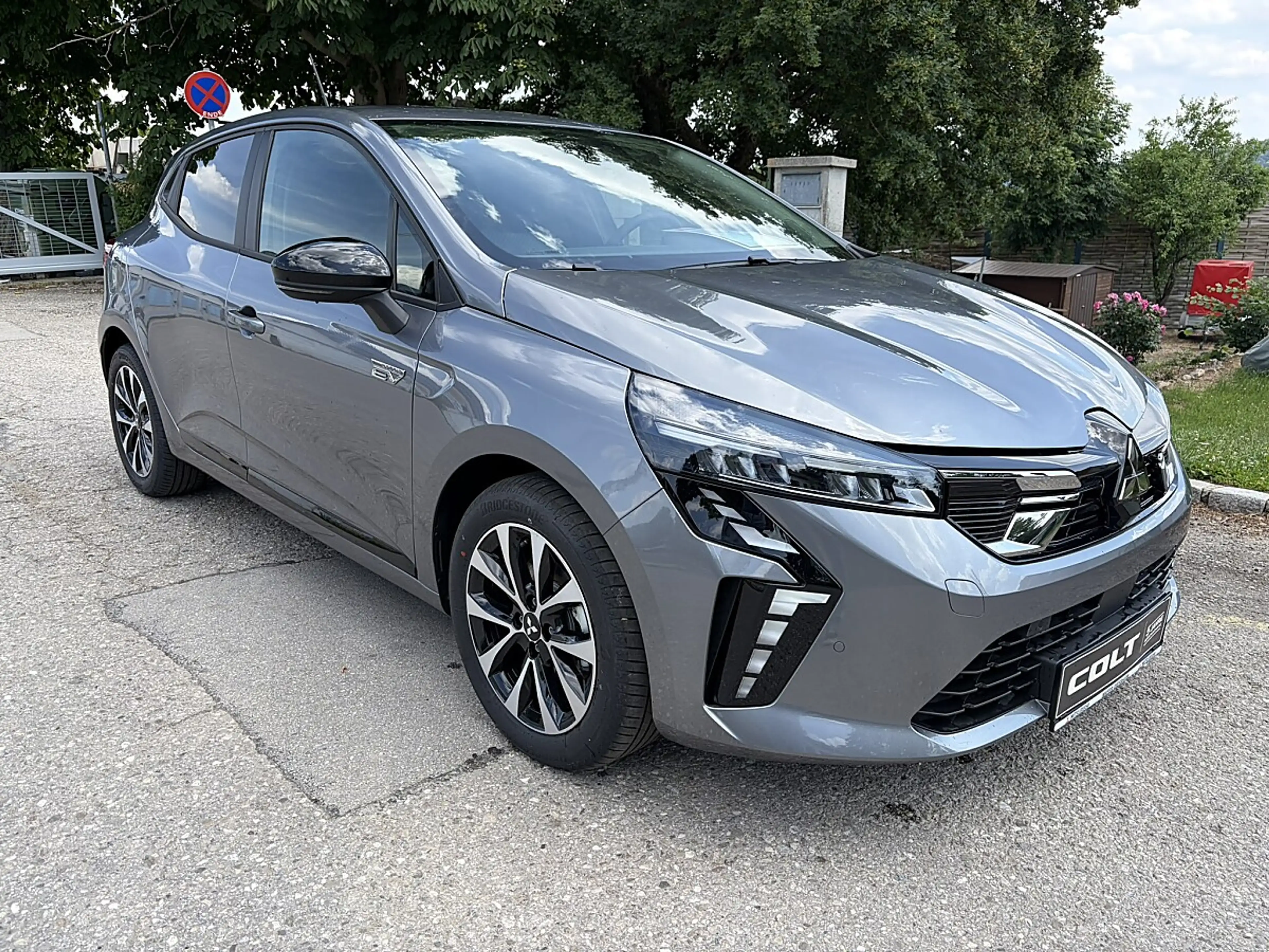 Mitsubishi Colt 1,6 HEV Invite — photo 6