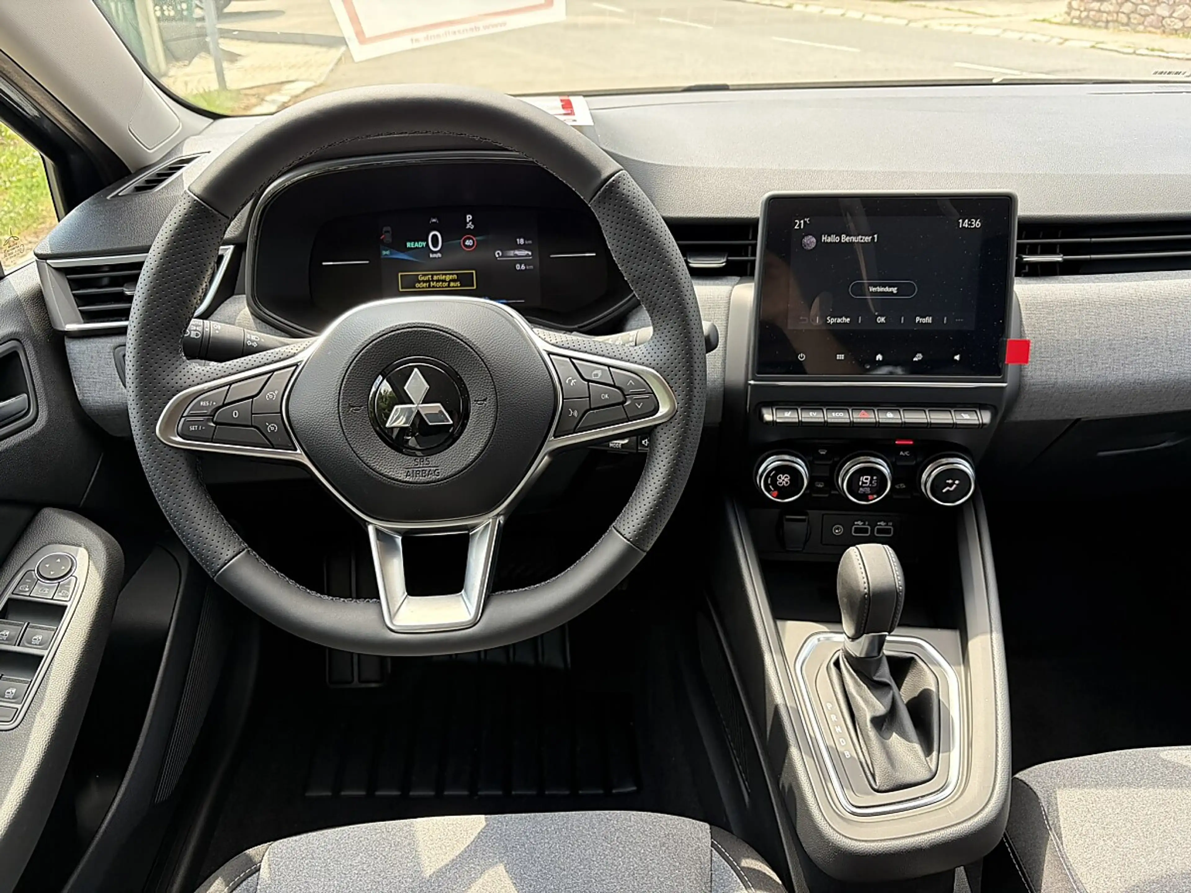 Mitsubishi Colt 1,6 HEV Invite — photo 9