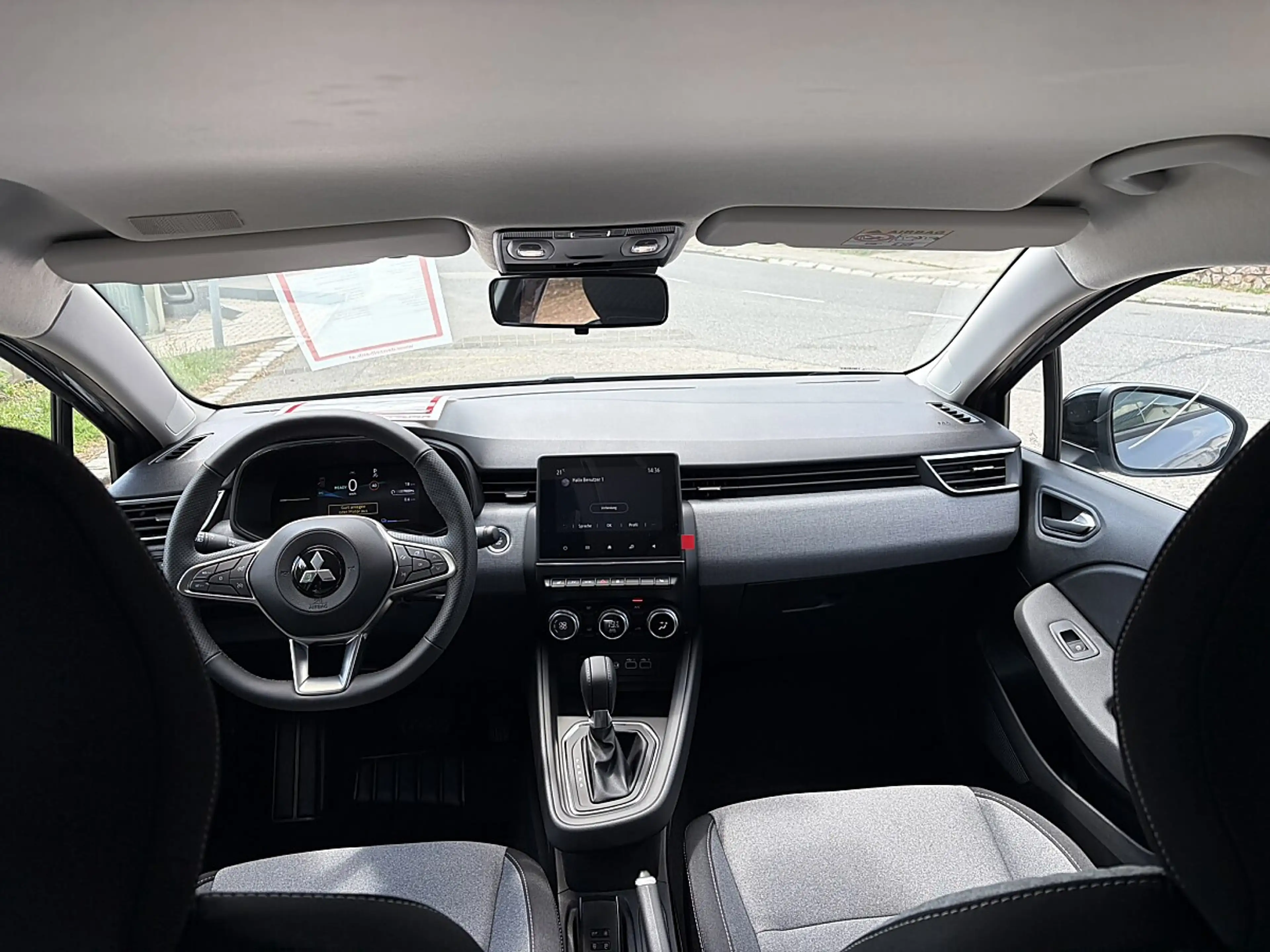 Mitsubishi Colt 1,6 HEV Invite — photo 8