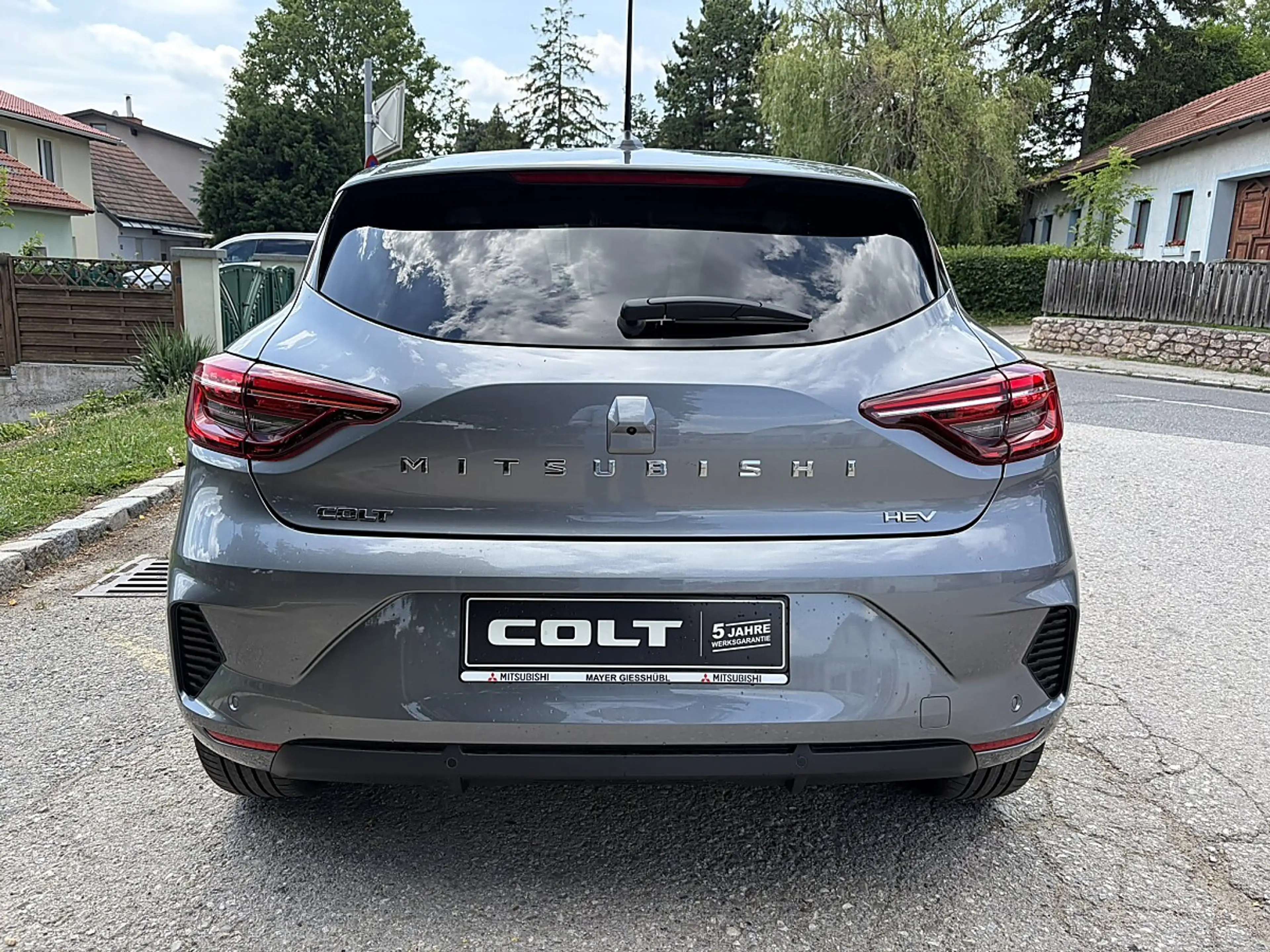 Mitsubishi Colt 1,6 HEV Invite — photo 4