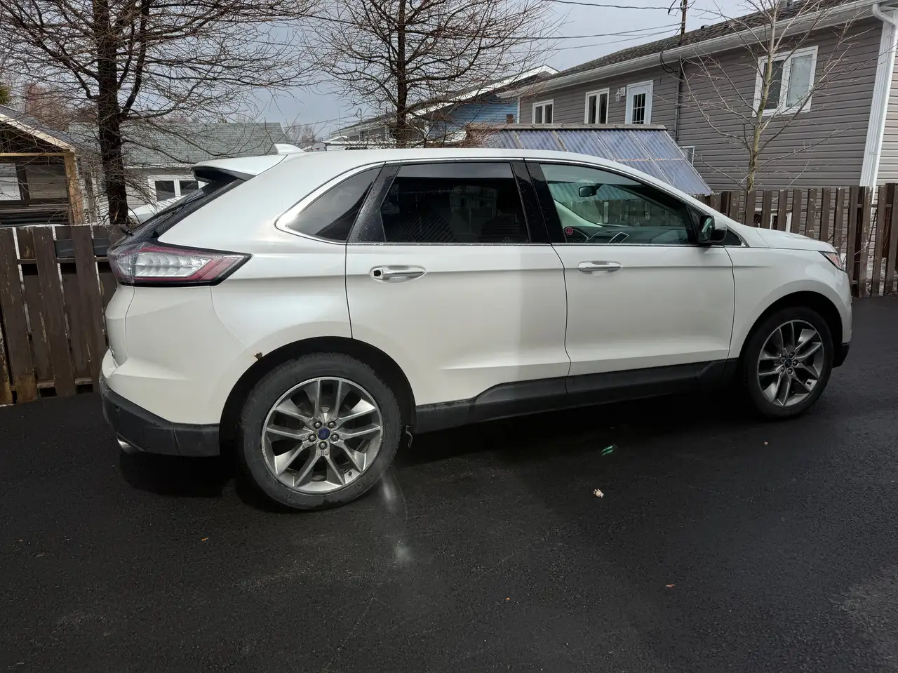 Ford Edge снимка Ford Edge