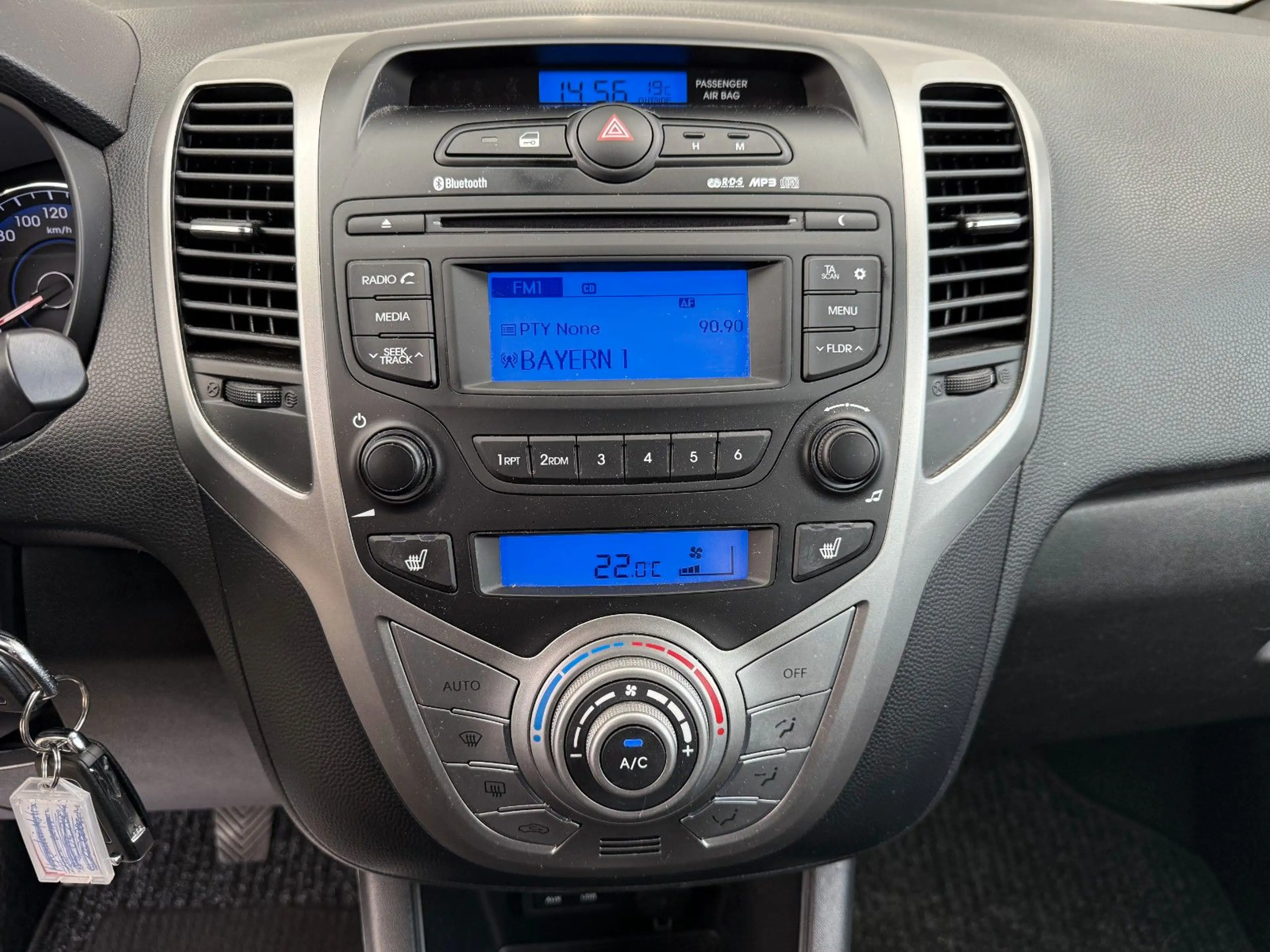 Hyundai iX20 1.6i YES! Klimaauto. SHZ+LKHZ PDC Tempomat — photo 13