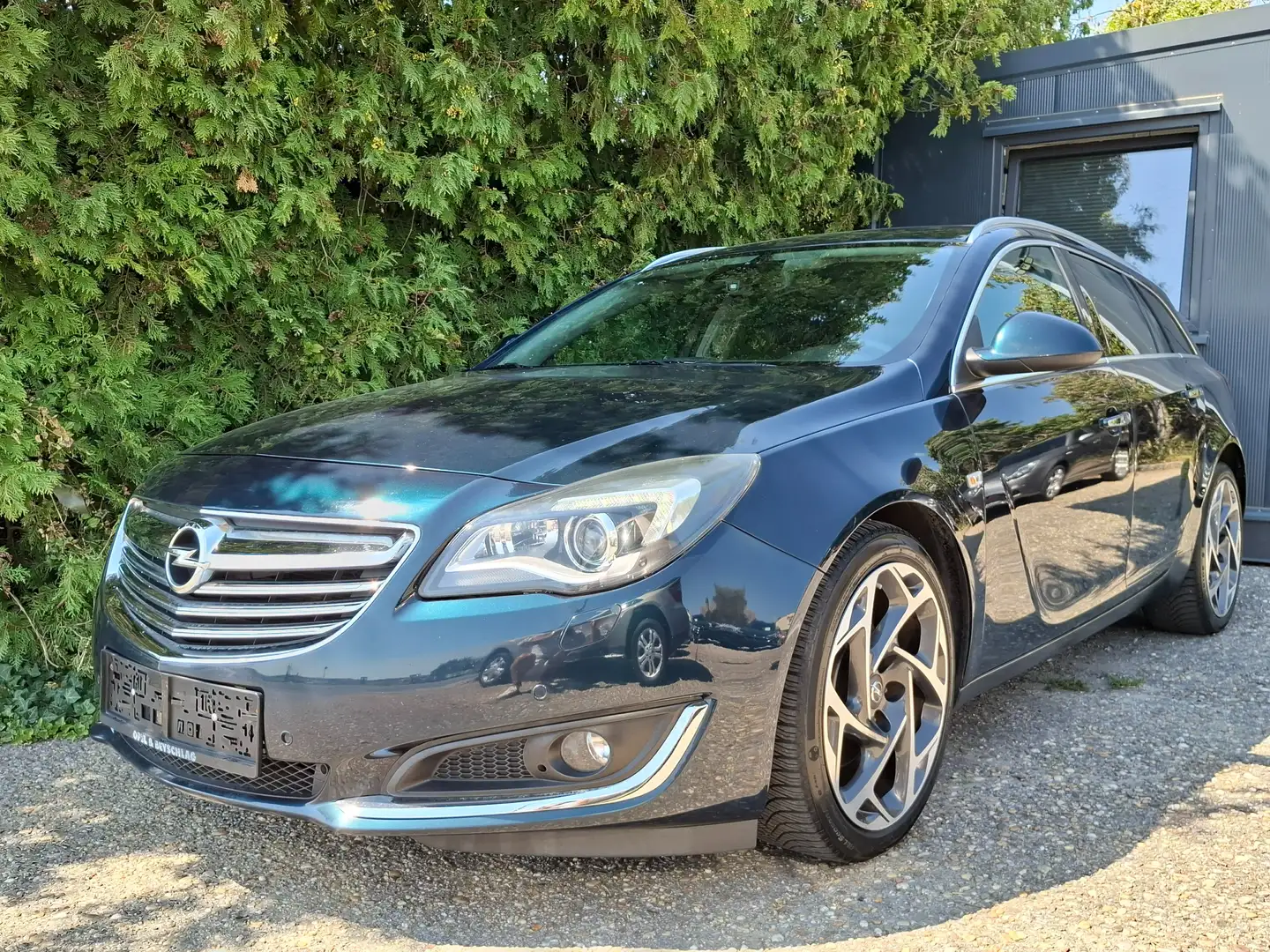 Opel Insignia 2,0 CDTi +1.BESITZ+Navigation+elektr. Heckklappe Grün - 1