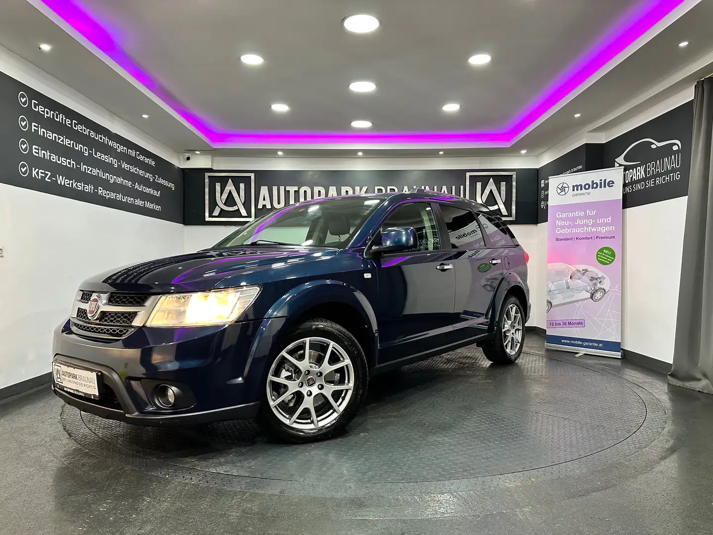 Fiat Freemont 2.0 Multijet Lounge *NAVI*KAMERA*LEDER* Синій - 1