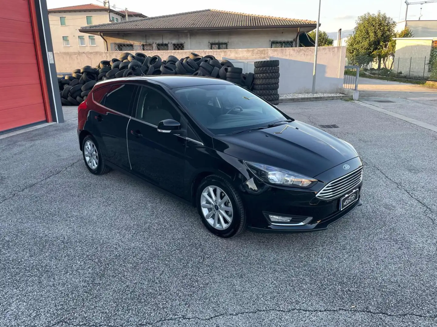 Ford Focus 1.5 TDCi 120CV Start&Stop Titanium OK NEOPATENTATI Nero - 1