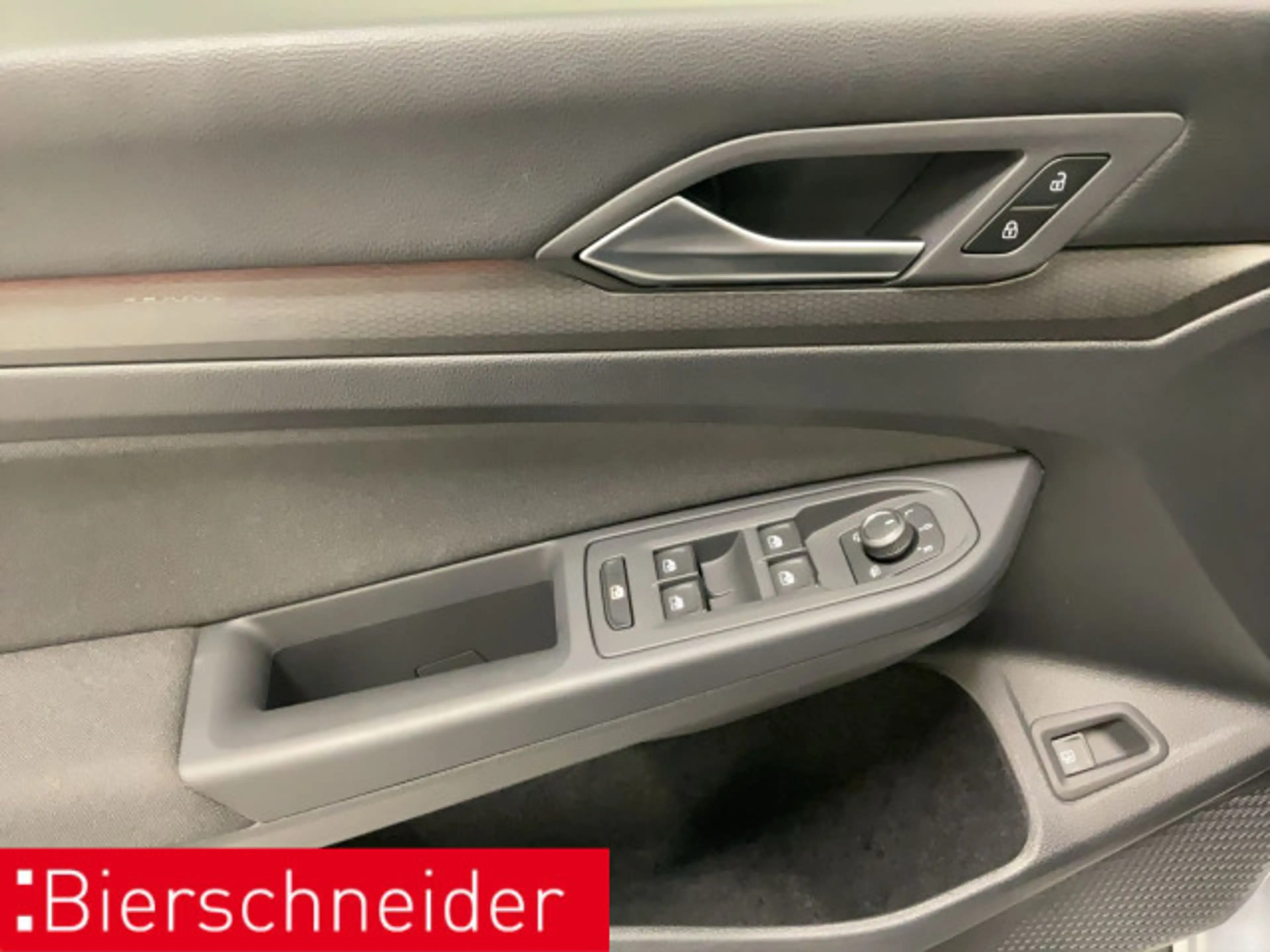 Volkswagen Golf GTE 8 1.4 TSI DSG GTE AHK MATRIX NAVI CAM ACC 1 — photo 9
