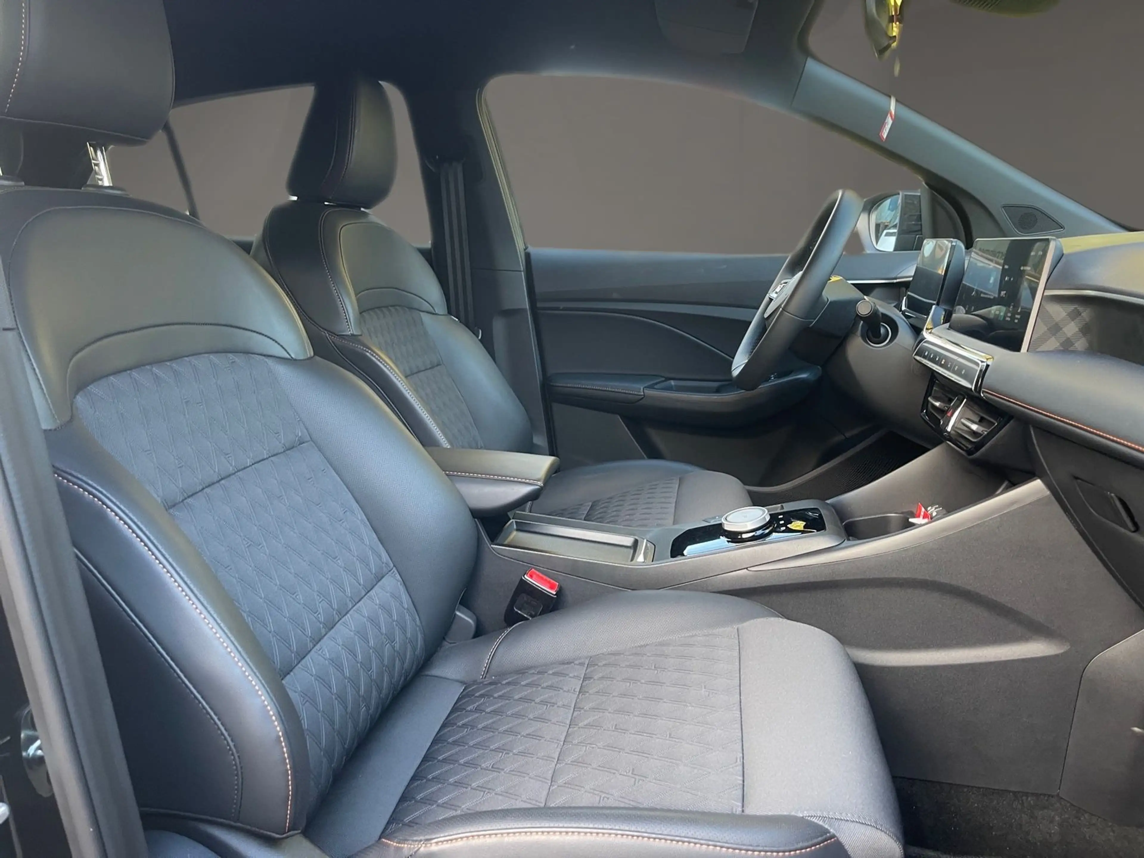 MG MG3 1.5 Hybrid+ 143kW Luxury Navi Kamera PDC ACC — photo 14