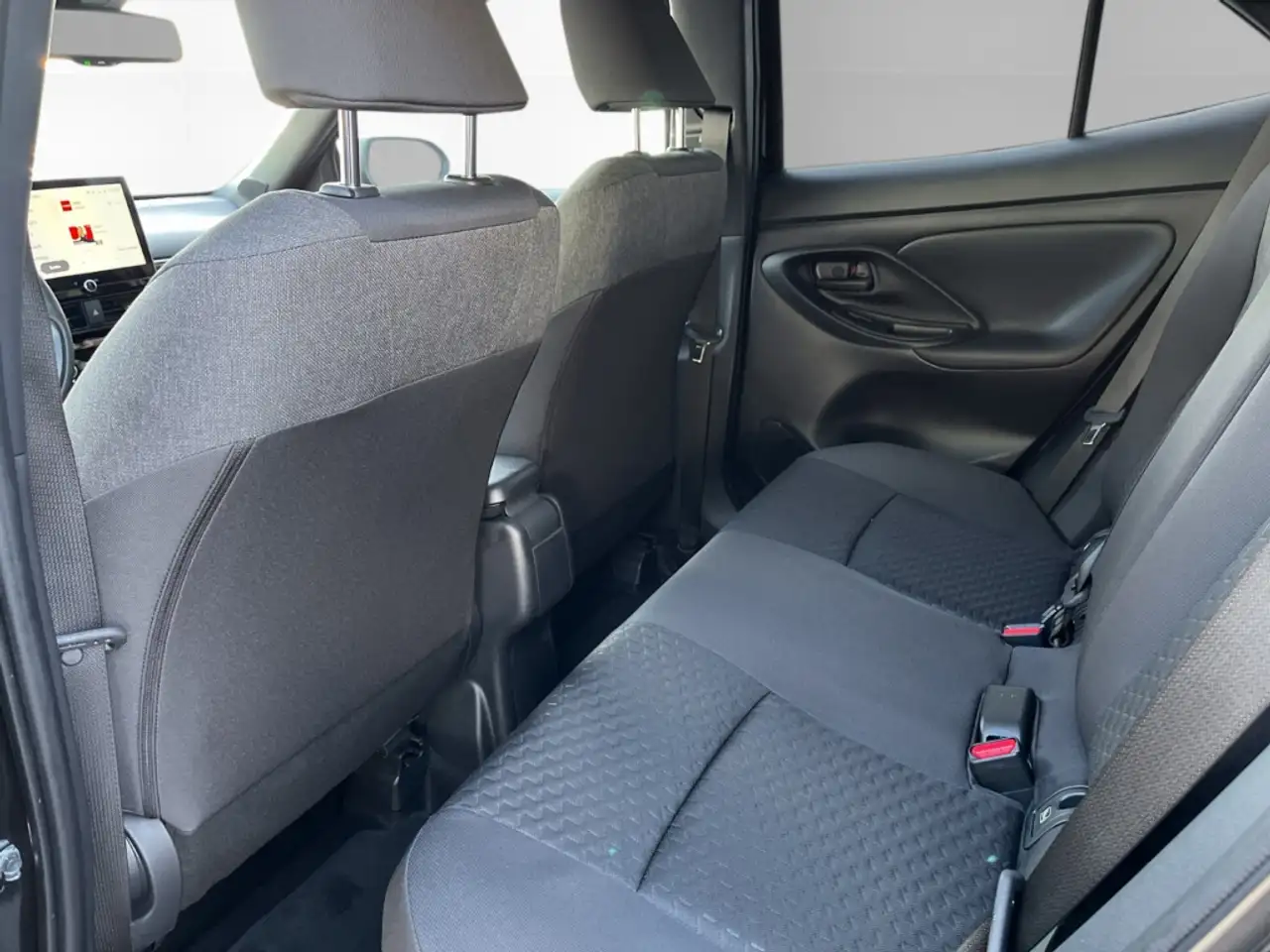 Toyota Yaris Cross 1.5 Hybrid 4x2 Teamplayer +Kamera +Winter-Paket 15