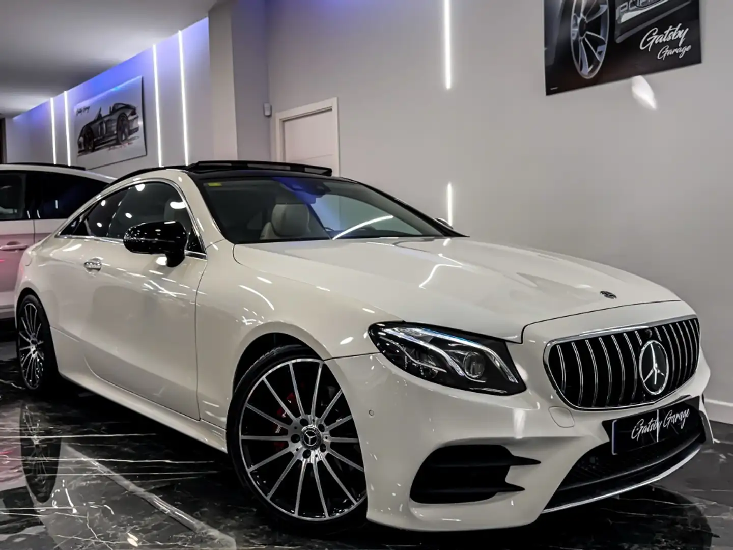 Mercedes-Benz E 220 Coupé 220d 4Matic 9G-Tronic Blanco - 2