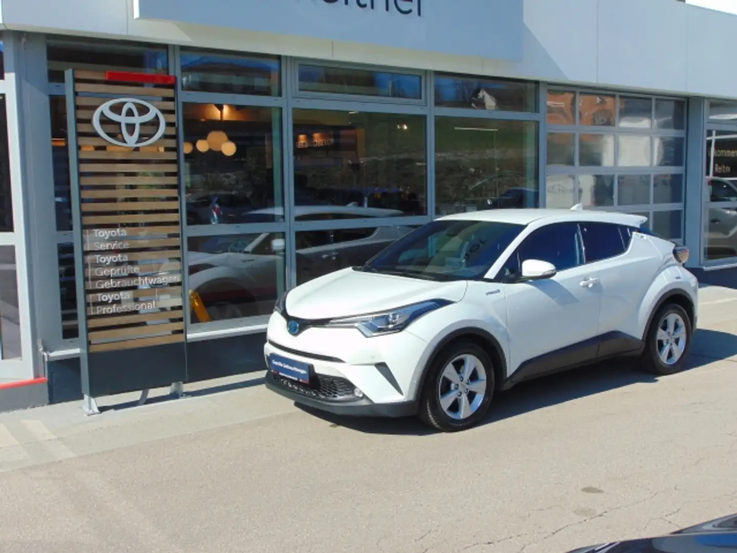 Toyota C-HR C-HR 1,8 HSD C-HIC´1 Weiß - 2