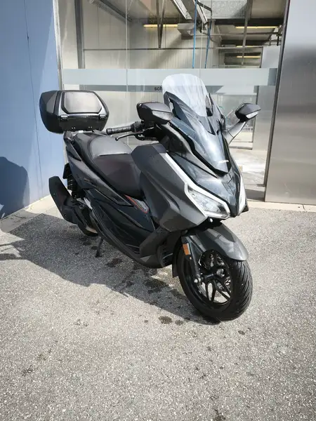 Honda Forza 125 - foto 4