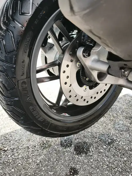 Honda Forza 125 - foto 8