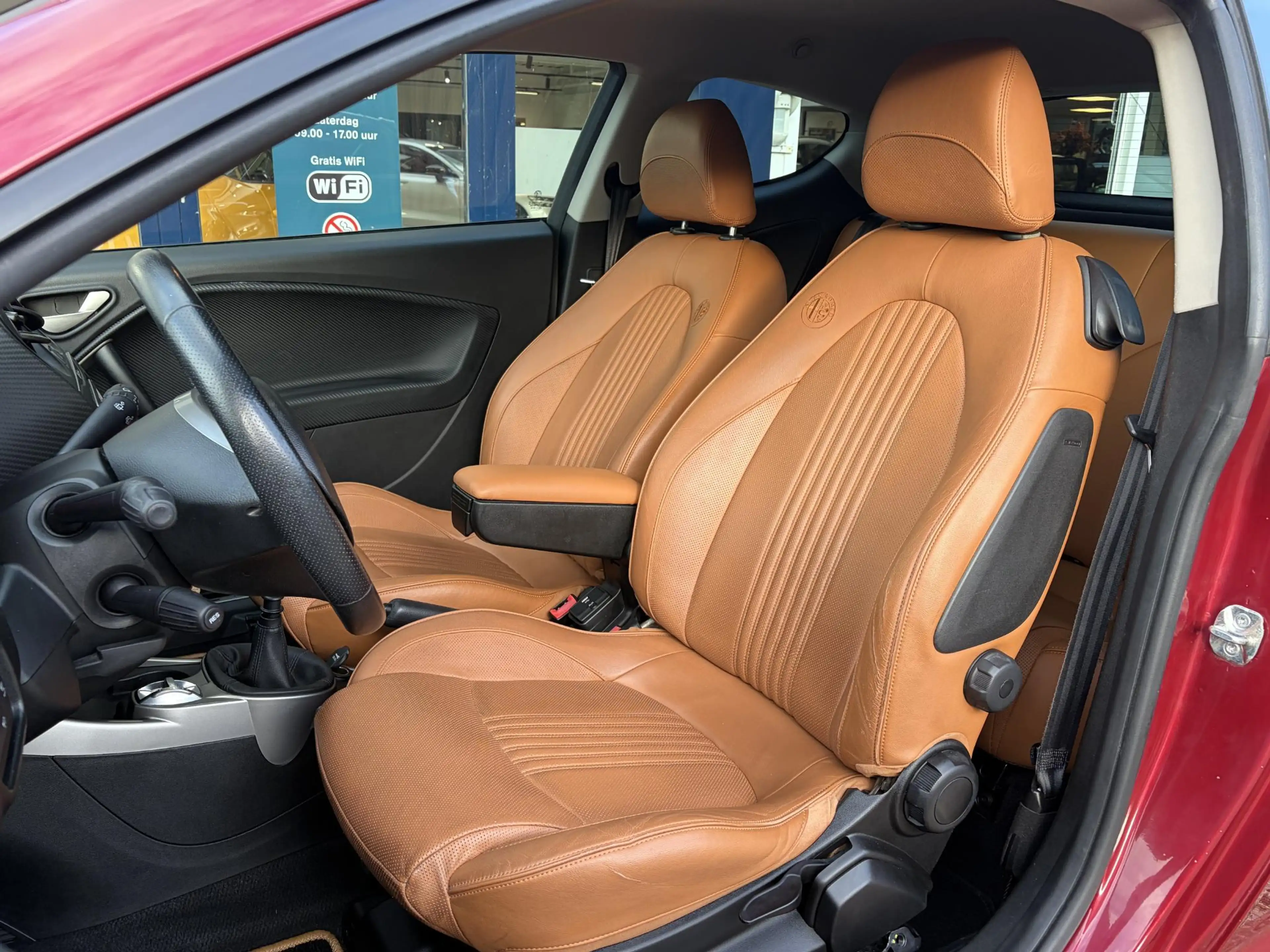 Alfa Romeo MiTo 0.9 TwinAir Distinctive / NL-Auto / Vol-Leder / 2e — photo 11
